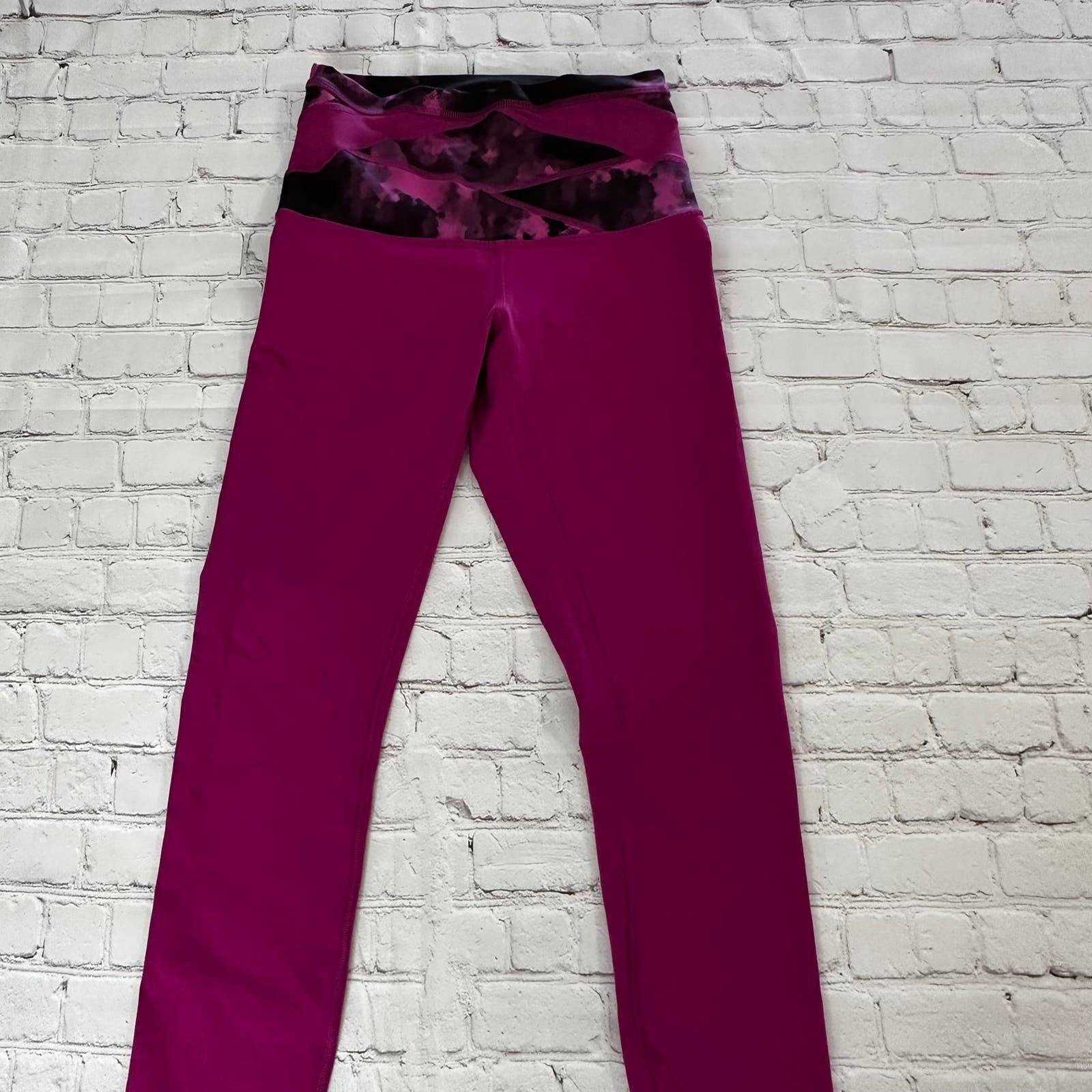 Lululemon Reversible Lululemon Leggings size 6 Size 28" / US 6 / IT 42 - 2 Thumbnail