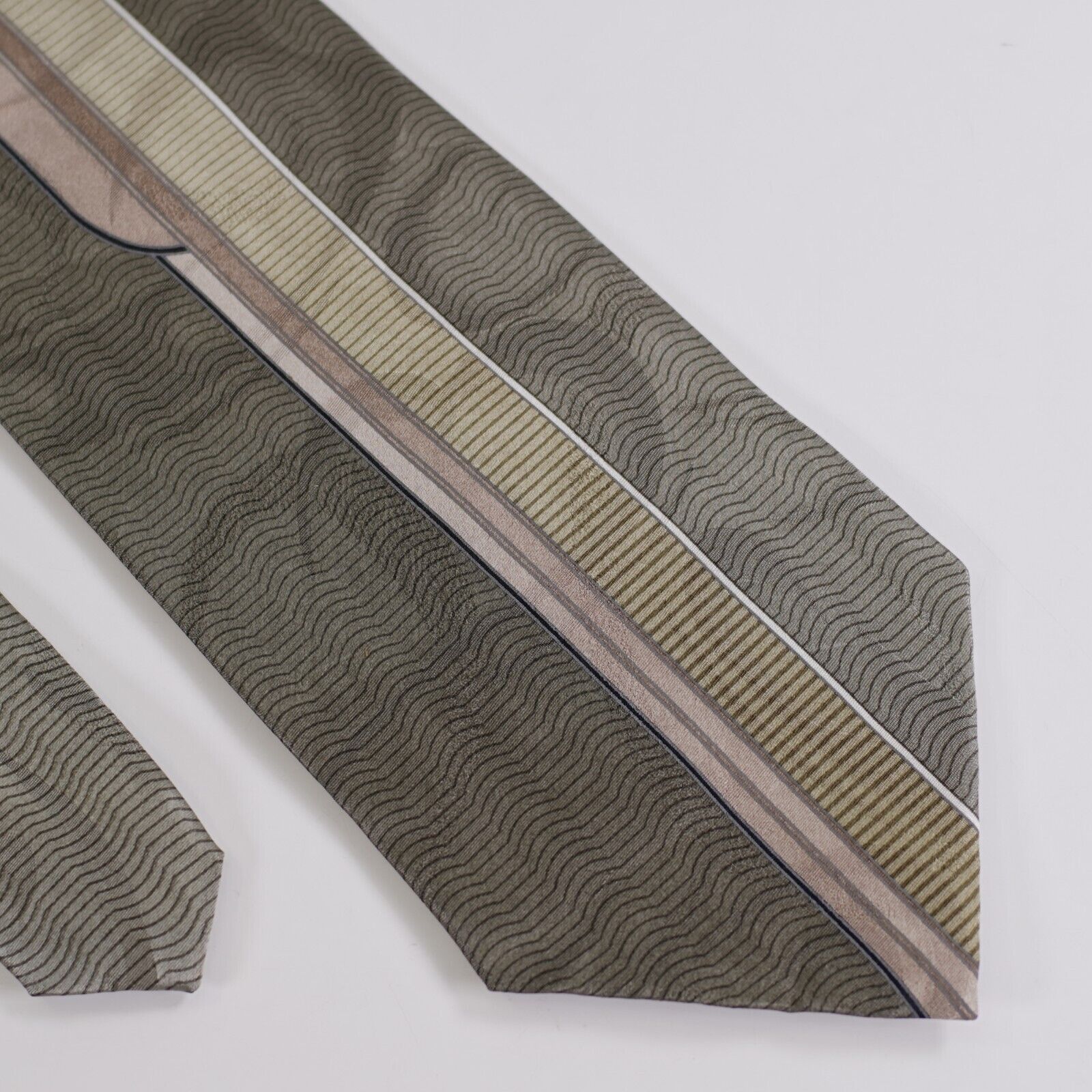 Designer Enrico Guccini Abstract Green Wide Silk Tie Size ONE SIZE - 1 Thumbnail