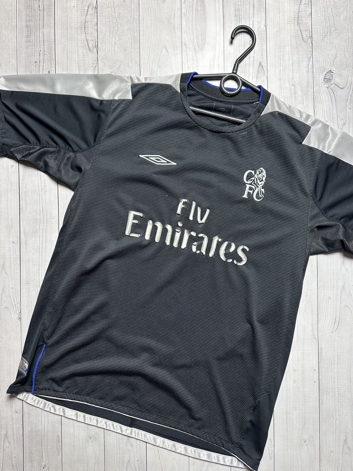 Chelsea Soccer × Umbro × Vintage Vintage Umbro Chelsea soccer jersey size L black Size US L / EU 52-54 / 3 - 2 Thumbnail