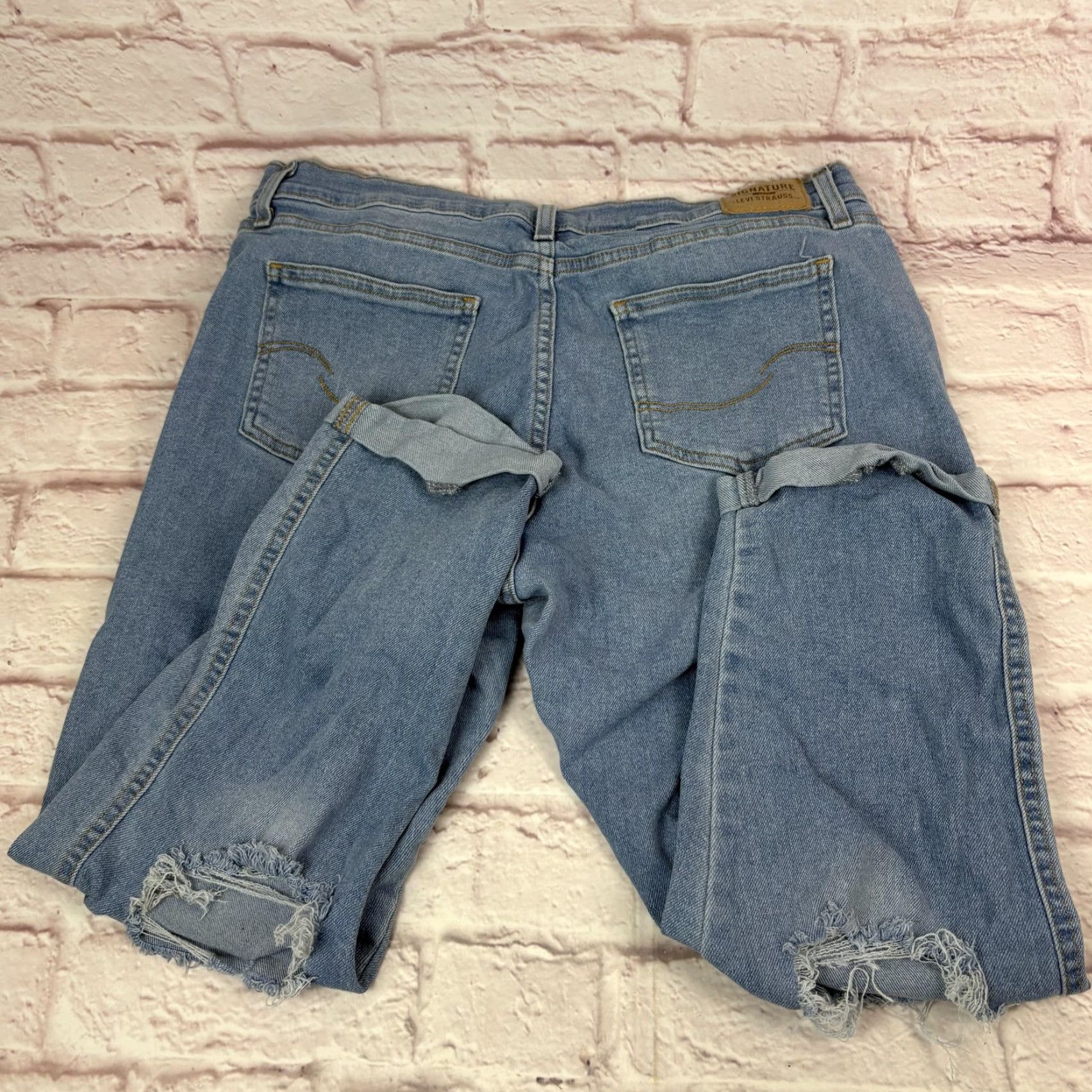 CO Signature by Levi Strauss & Co Jeans Womens 14 Boyfriend Distressed 34x24 Denim Size 36" / US 14 / IT 50 - 3 Thumbnail