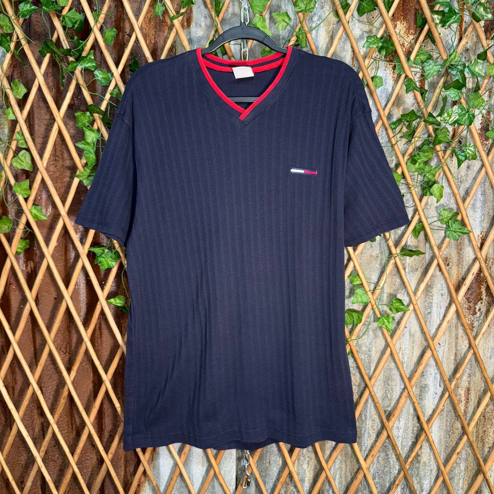Tommy Hilfiger Vintage Y2K Tommy Hilfiger embroidered logo striped t-shirt Size US XL / EU 56 / 4 - 1 Thumbnail