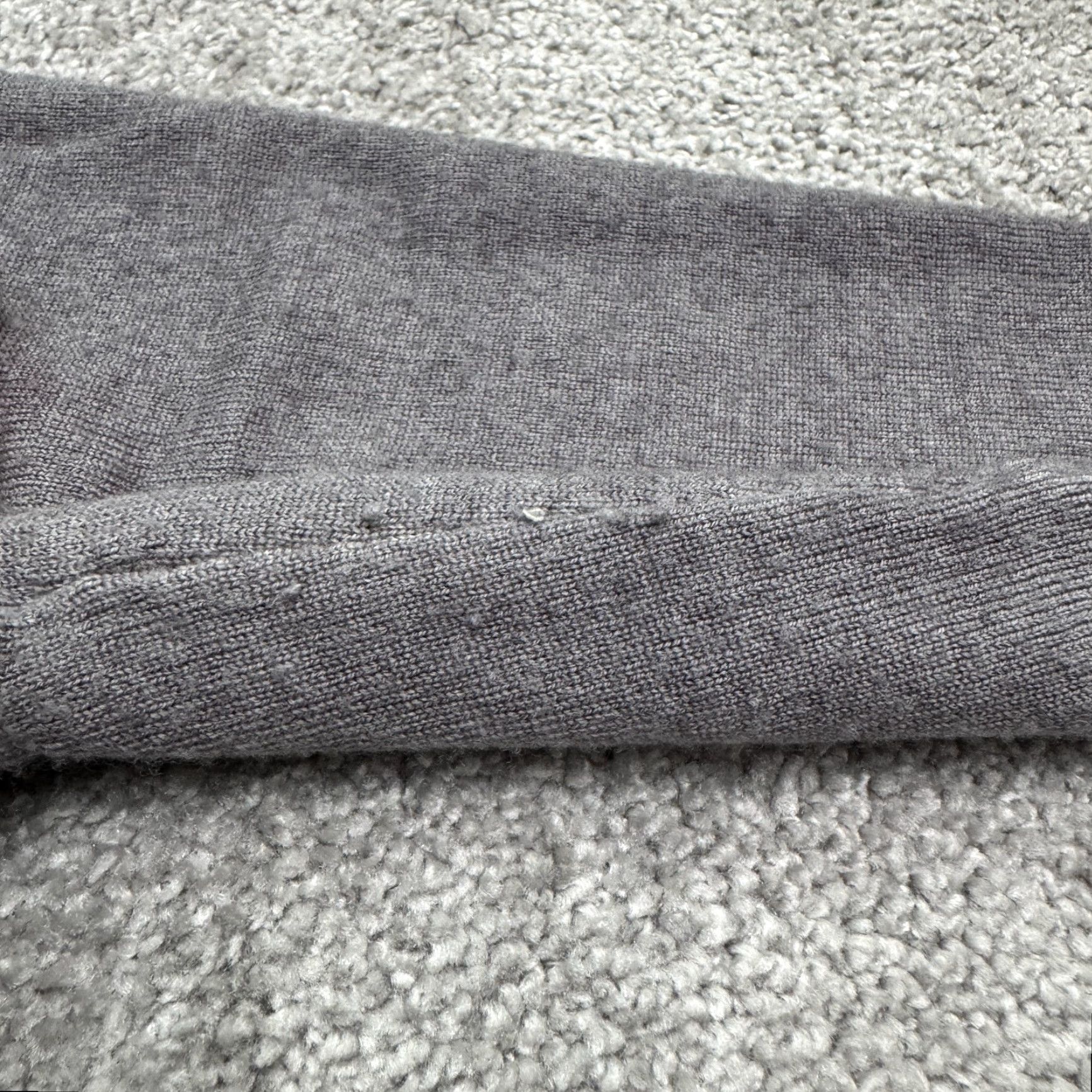 Pendleton VINTAGE Pendleton Wool Pullover Sweater Men’s Medium Gray V-Neck Classic Knit Breathable Stretch Office Casual Traditional Size US M / EU 48-50 / 2 - 5 Thumbnail