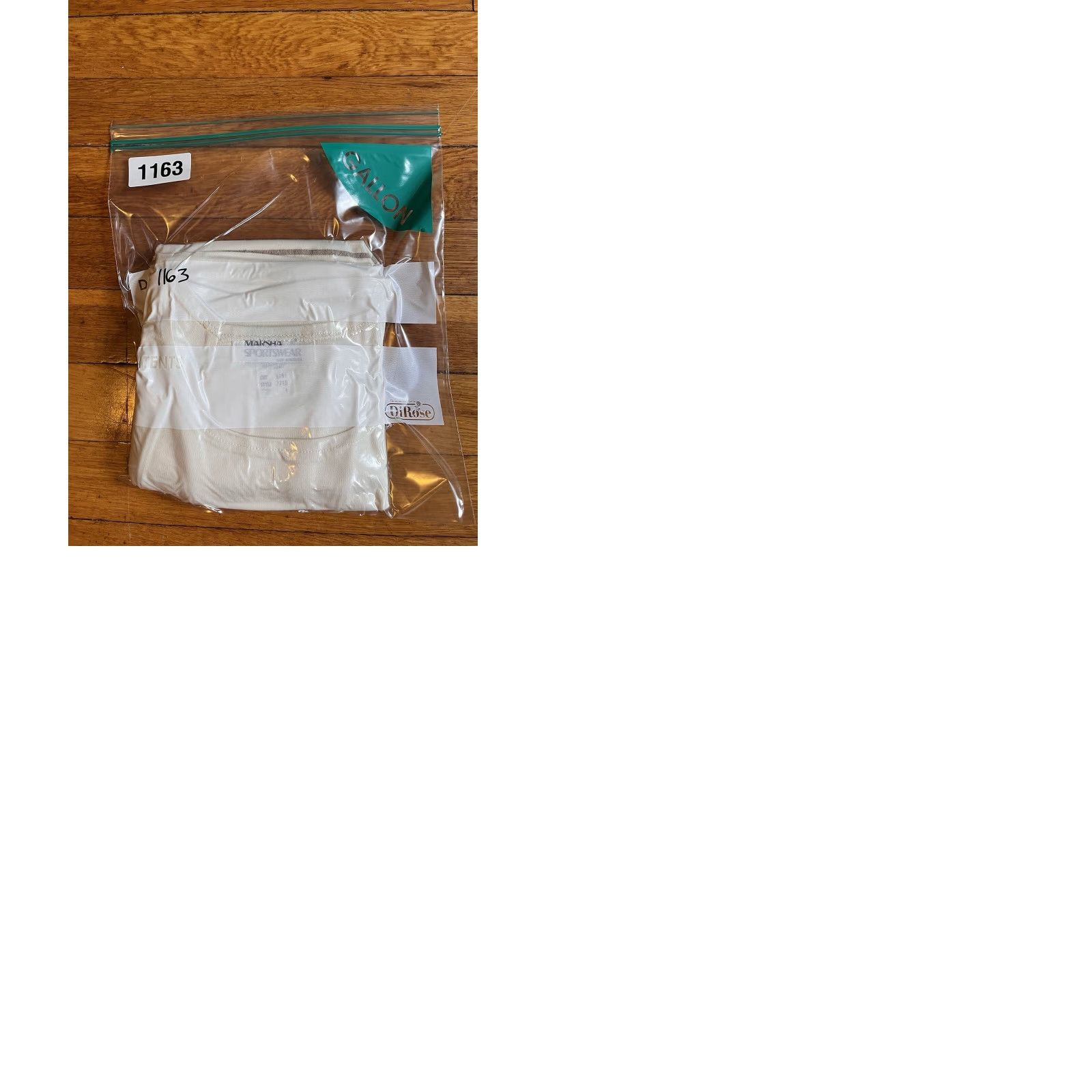 Vintage VINTAGE Marsha Sports Shirt Women’s L White 80s Dog Walking Geometric Crew Neck Casual Size L / US 10 / IT 46 - 9 Thumbnail