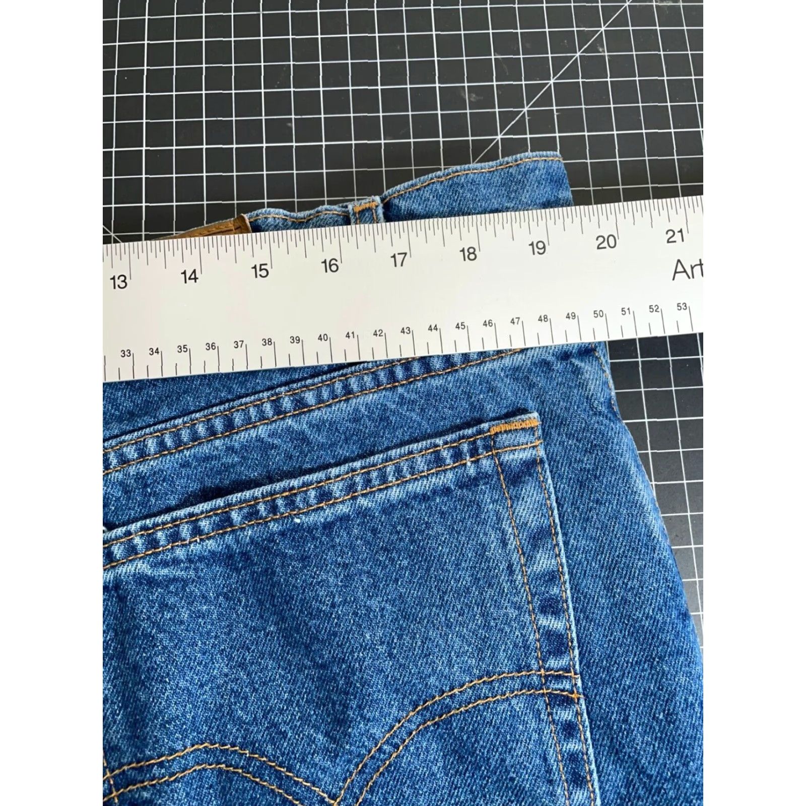 Levi's VINTAGE Levi's 540 Jeans Men's Relaxed Fit 39 x 31 Blue Denim 1997 USA 90s Grunge Retro Retro Mens Jeans Size US 39 - 5 Thumbnail
