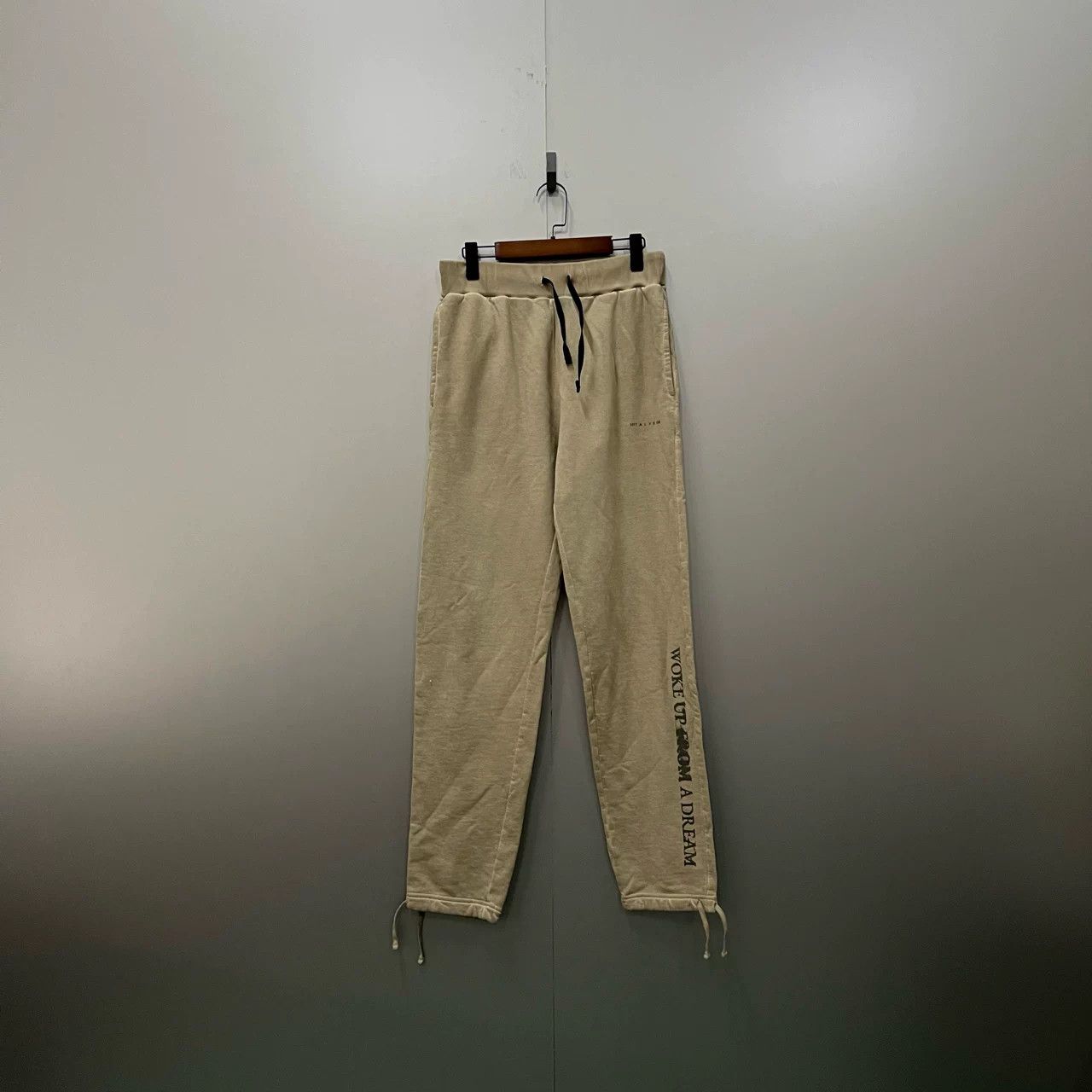 1017 ALYX 9SM 1017 ALYX 9SM Khaki Logo Drawstring Pants Size US 35 - 1 Thumbnail