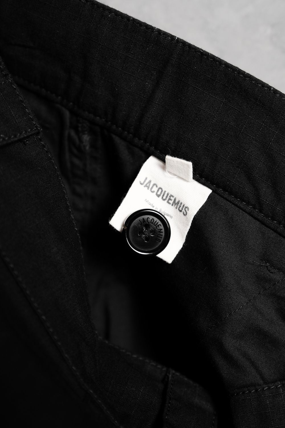 Jacquemus Jacquemus 'Le Short Laurier' Shorts black Size US 28 / EU 44 - 6 Thumbnail