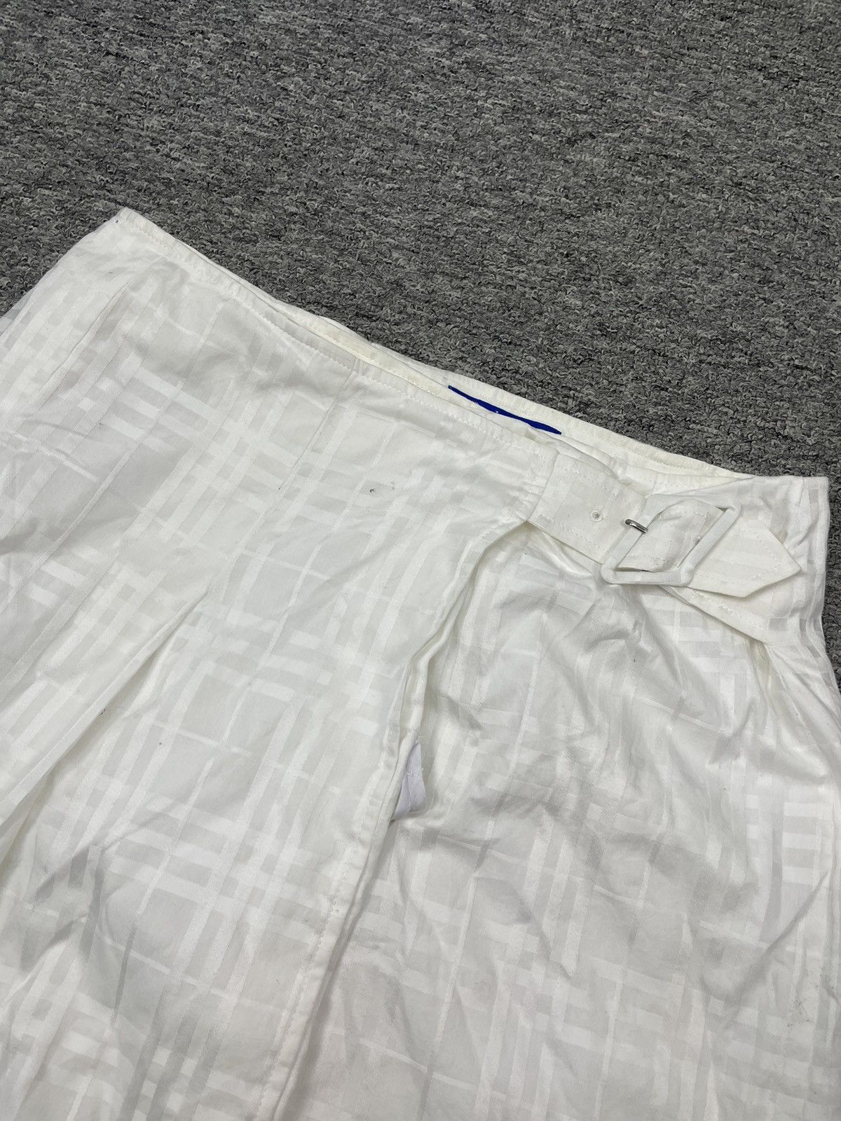 Burberry × Vintage Vintage burberry skirt nova check plaid women size 38 Size 27" / US 4 / IT 40 - 6 Thumbnail