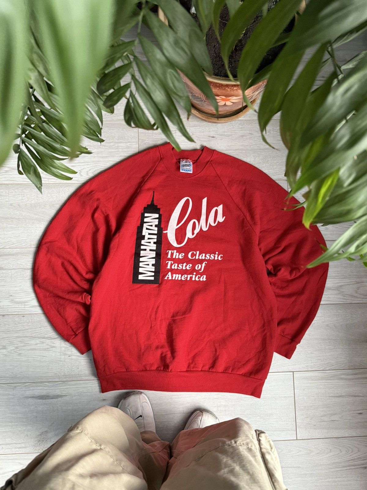 Fruit Of The Loom × Vintage Vintage Fruit OF The Loom 90’s USA Manhattan city sweatshirt Size US XL / EU 56 / 4 - 1 Thumbnail