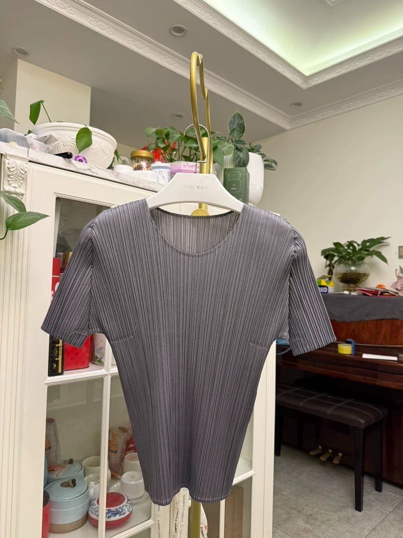 Issey Miyake issey miyake size:3 Dark grey short-sleeved shirt Size XXS / US 00 / IT 34 - 1 Thumbnail