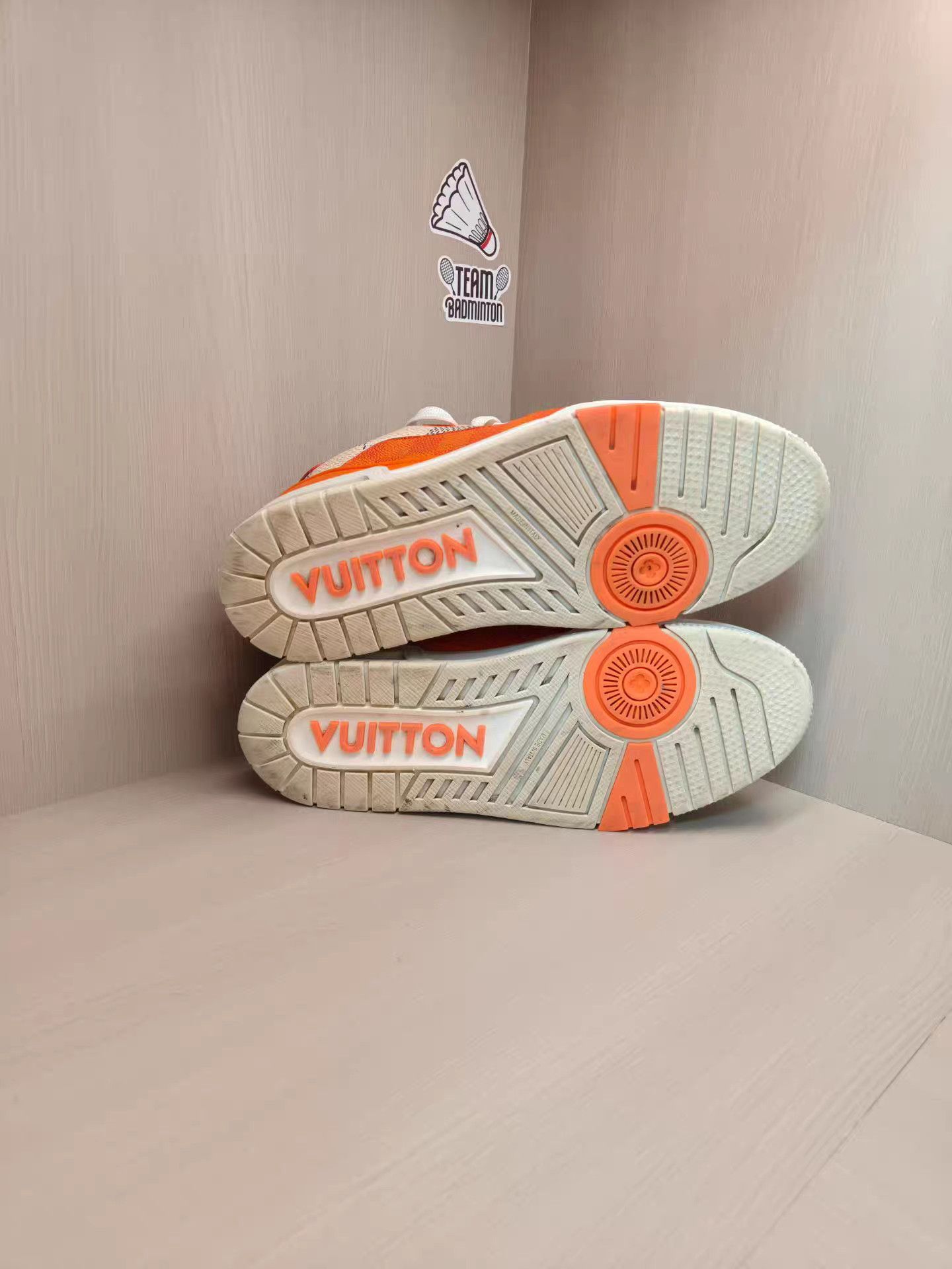 Louis Vuitton Louis Vuitton Trainer Orange Checkerboard K15 Size US 7 / EU 40 - 6 Thumbnail