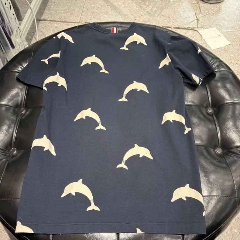 Thom Browne Thom Browne Dolphin print short sleeves Size US M / EU 48-50 / 2 - 2 Thumbnail