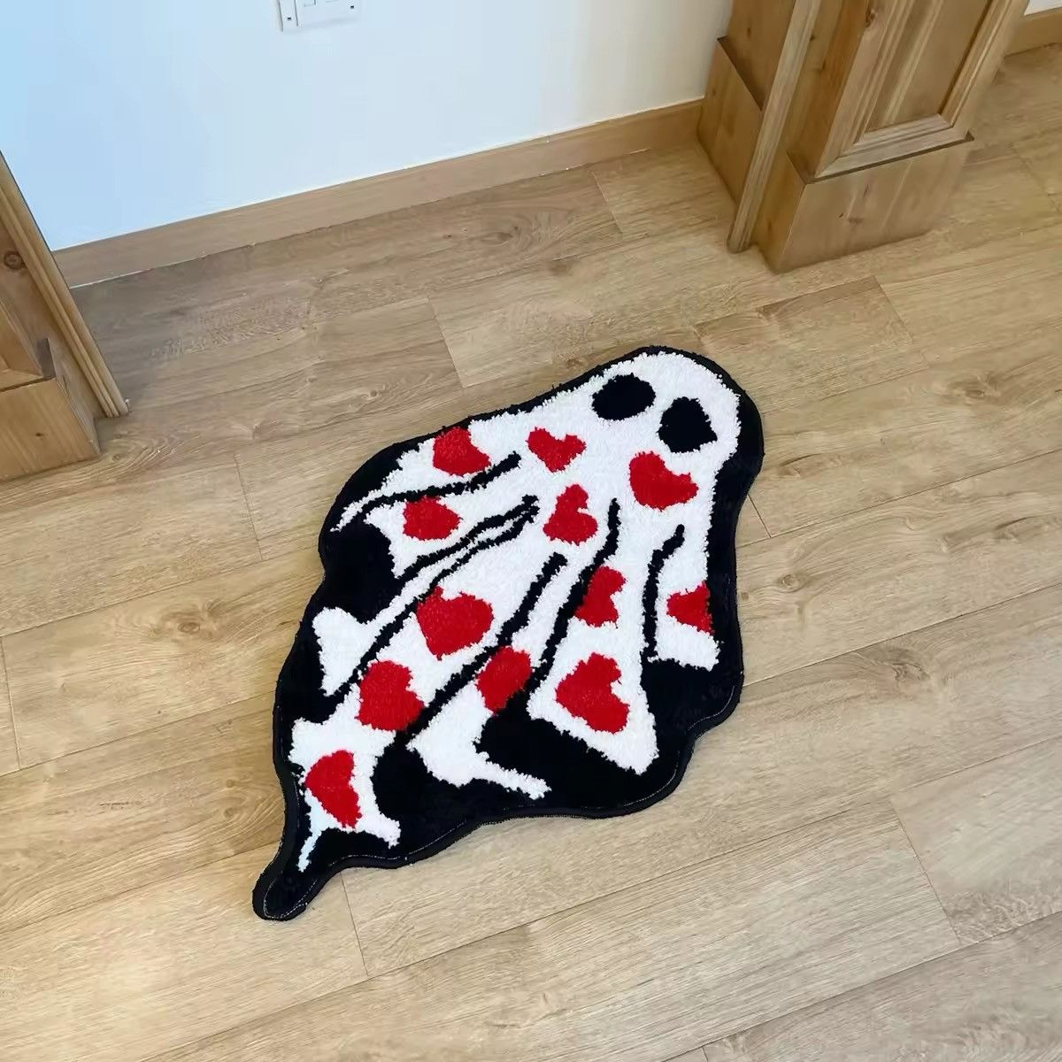 Handmade Handmade Tufted Heart Ghost Halloween Rug Carpet Size ONE SIZE - 1 Thumbnail