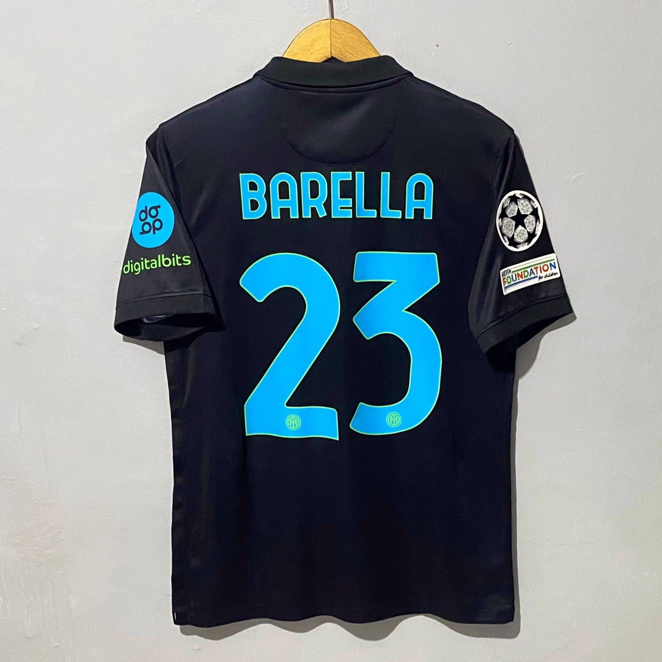 Nike Inter Milan 2021-2022 Third Jersey Nicolo Barella Size US M / EU 48-50 / 2 - 2 Thumbnail