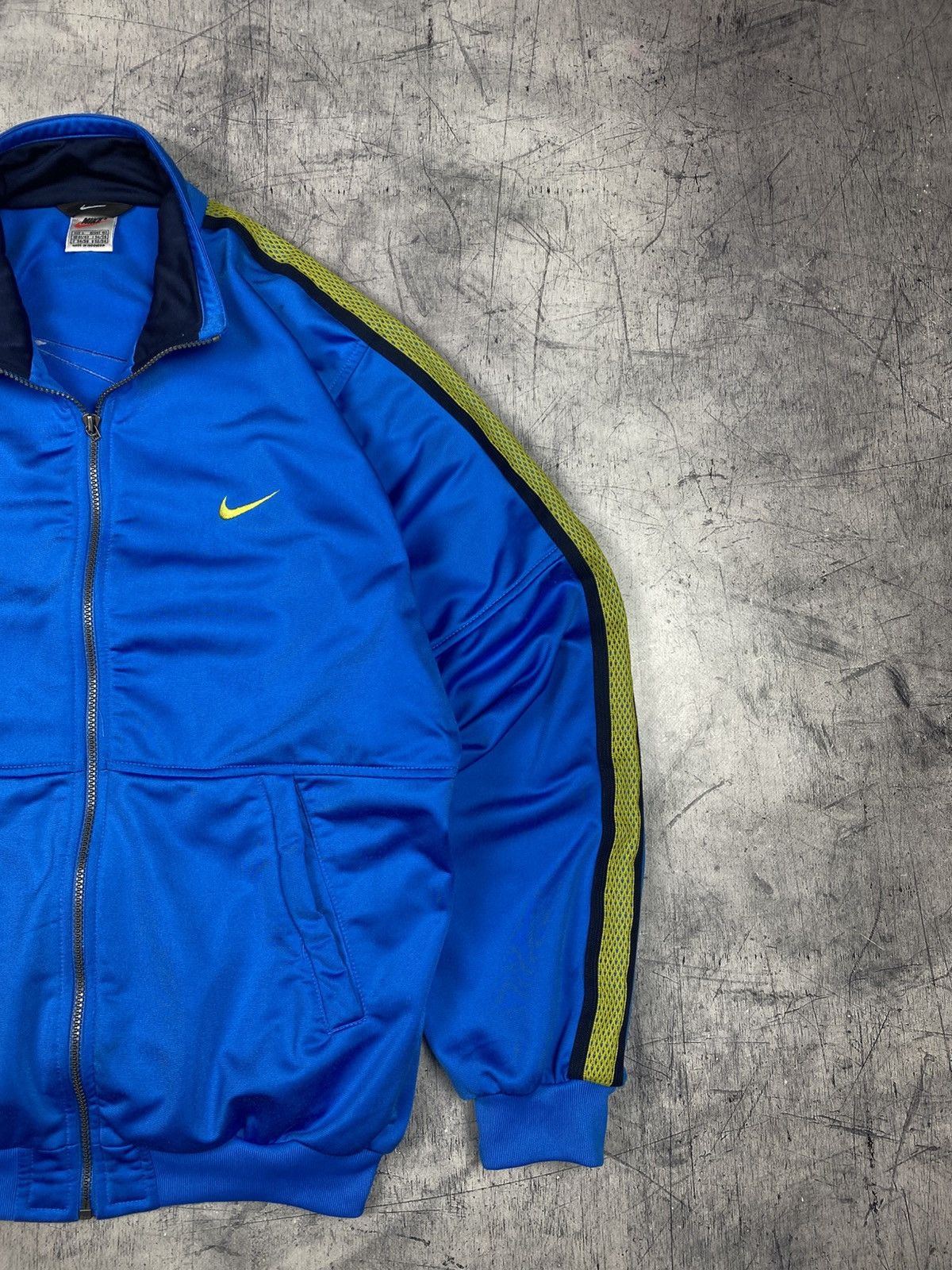 Nike Vintage Nike Track Jacket Big Swoosh Full Zip Y2K Size US L / EU 52-54 / 3 - 4 Thumbnail