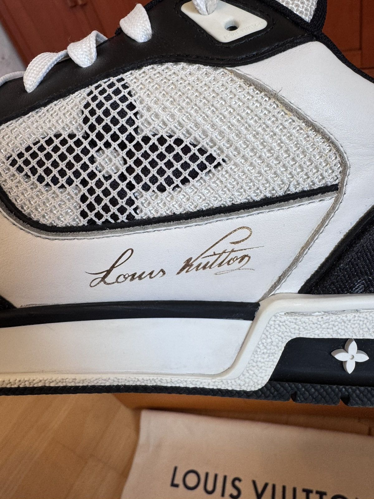 Louis Vuitton Louis Vuitton LV Trainer Black Denim Velcro Strap Size US 10 / EU 43 - 12 Thumbnail