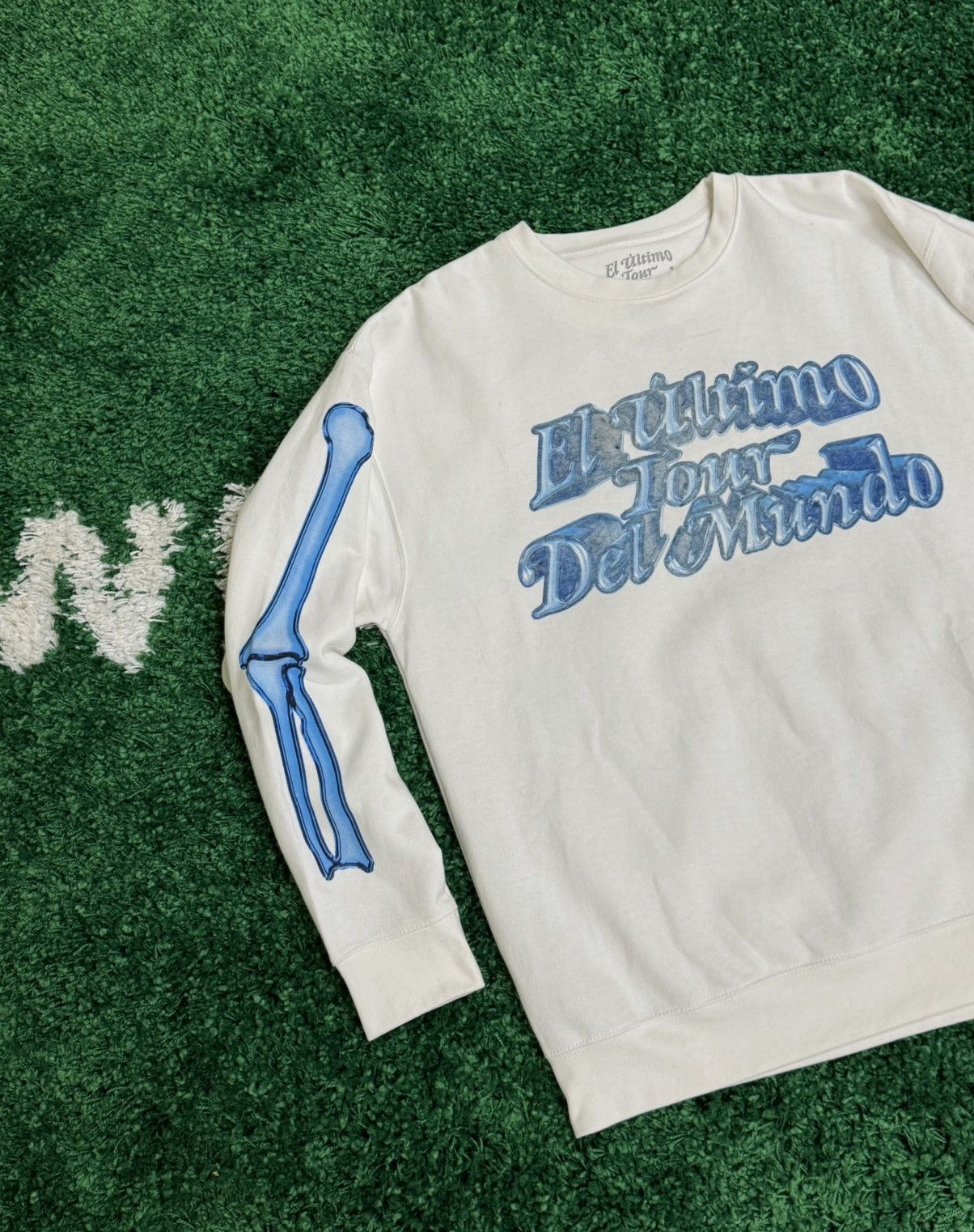 Other Bad Bunny El Ultimo Tour Del Mundo Skeleton Sweatshirt XL Size US XL / EU 56 / 4 - 4 Thumbnail