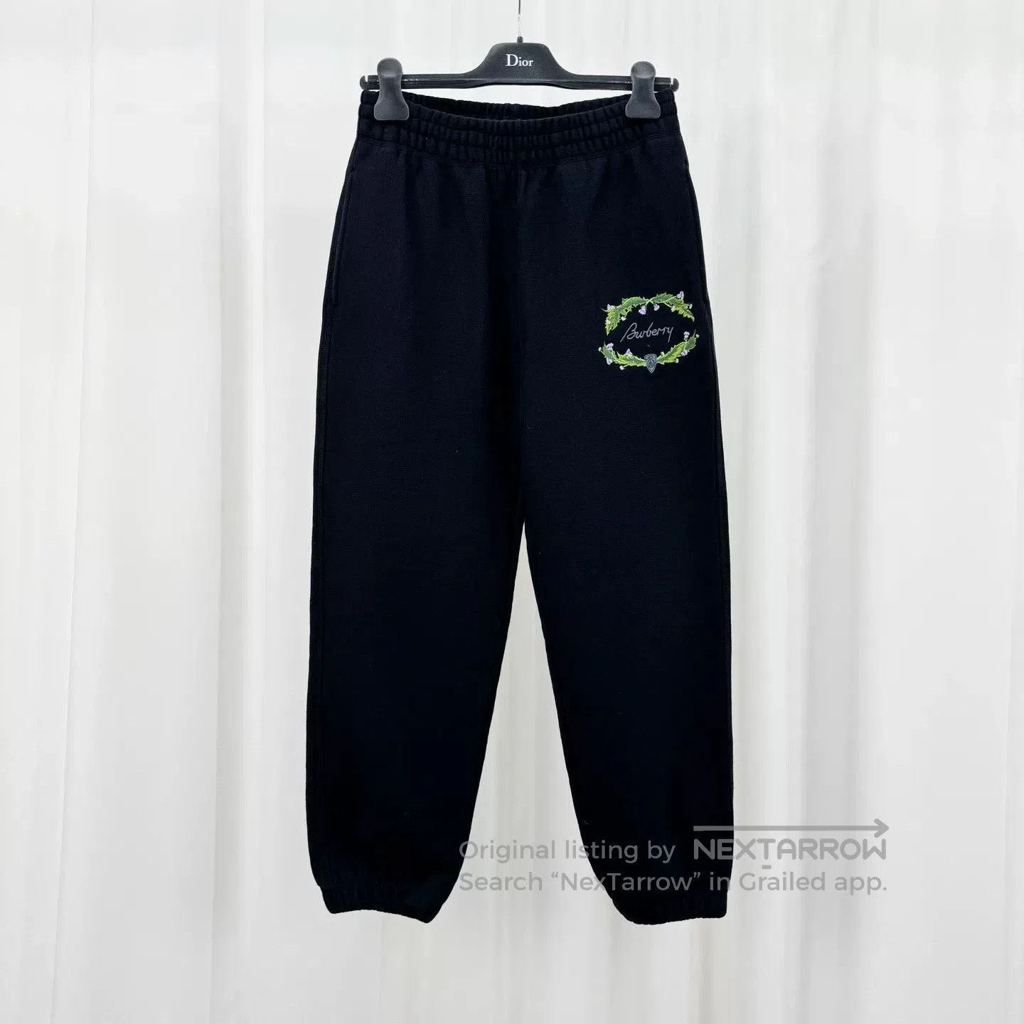 Burberry Burberry Embroidered Floral Letter Casual Pants. Size 24" / US 00 / IT 34 - 1 Thumbnail