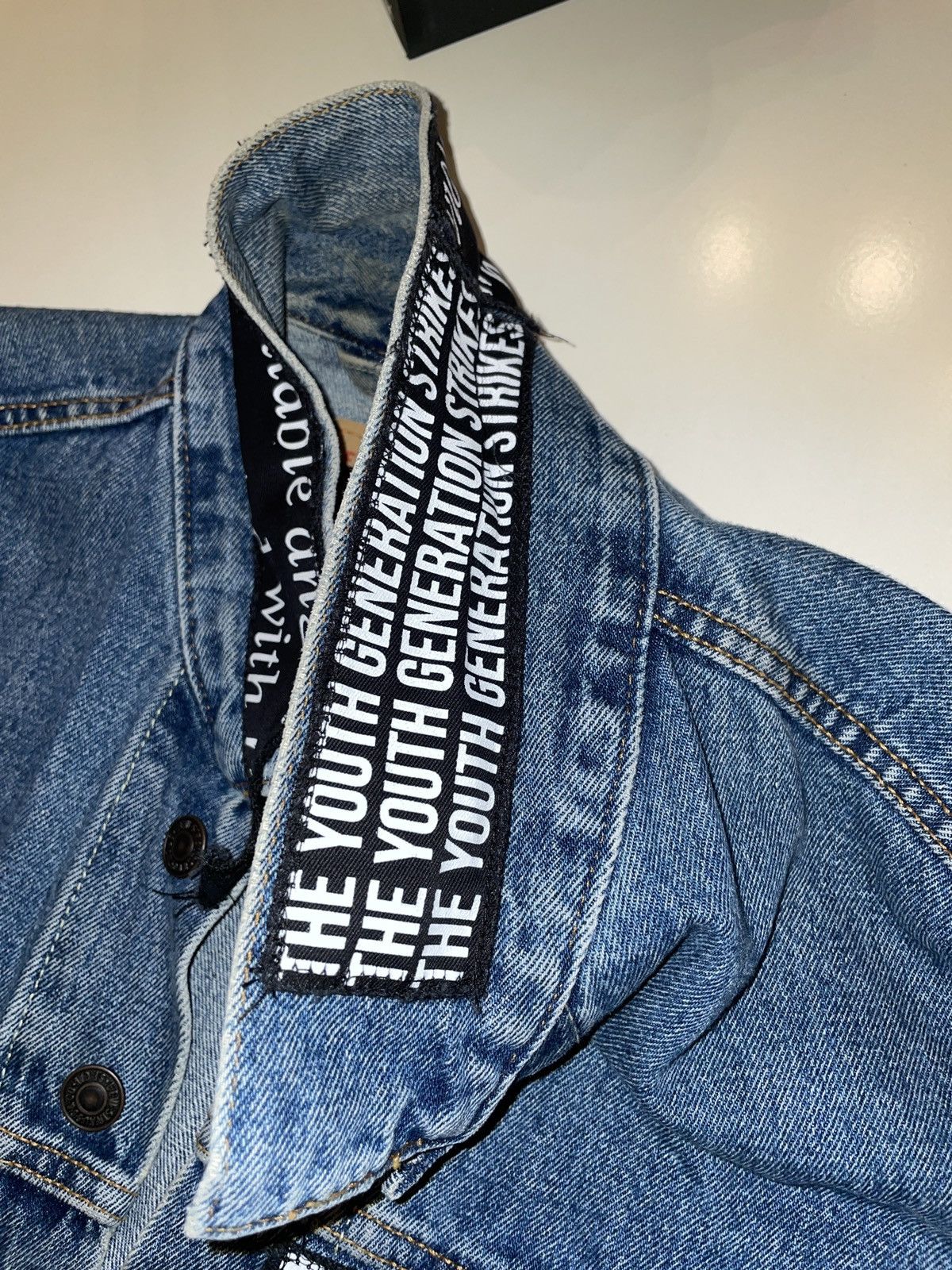 Raised by Champions The Unfuckwittable Raised By Champions x Levi's Denim Jacket Size US L / EU 52-54 / 3 - 11 Thumbnail