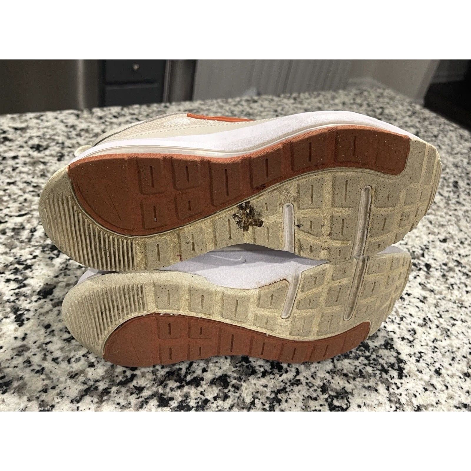 Nike Nike Air Max AP Sneakers Women's Size 8 Light Orewood Brown Cushioned Activewear 2022 Size US 8 / IT 38 - 5 Thumbnail