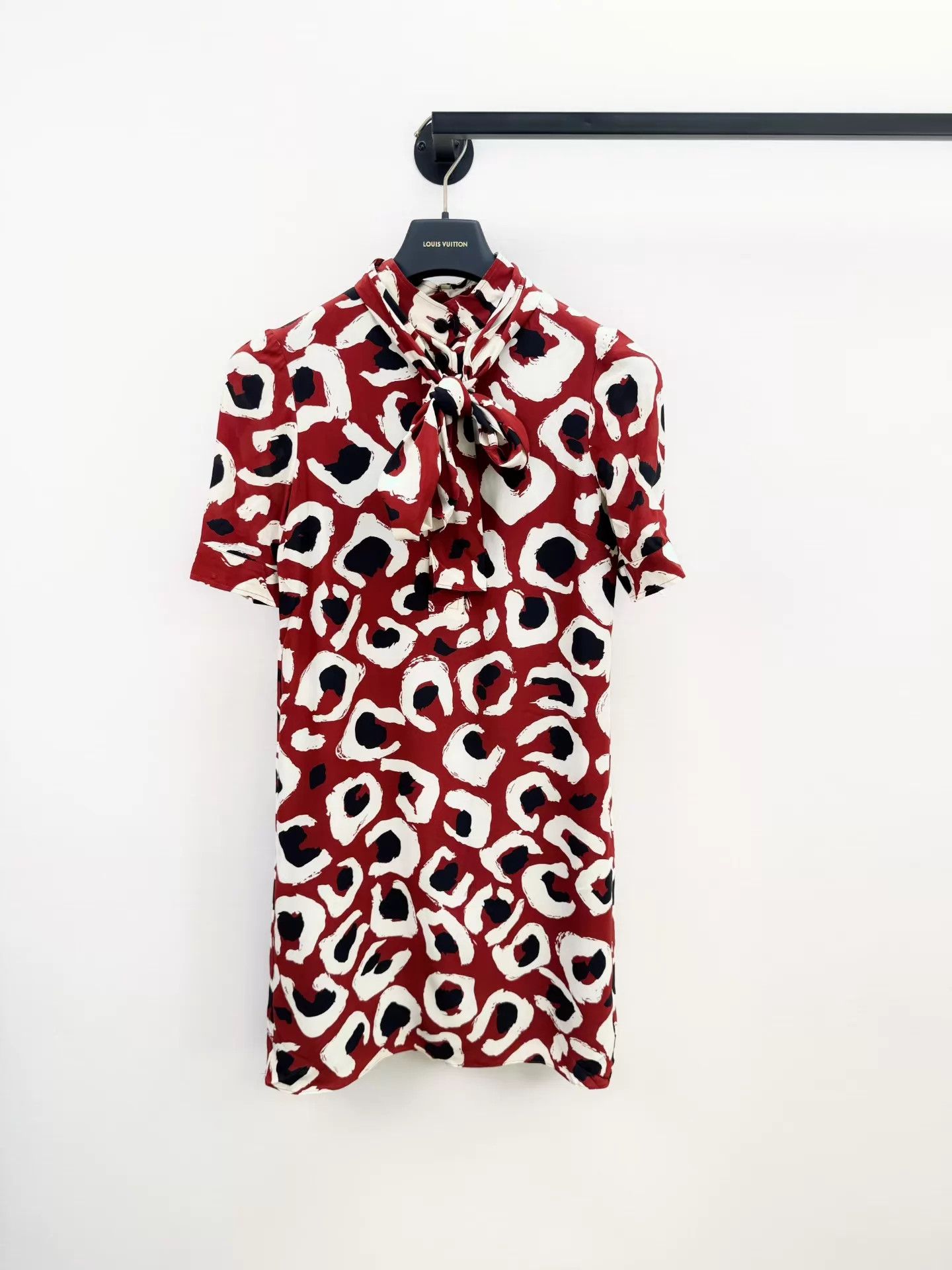 Gucci Gucci Silk Dress EU38 Worn Once Like New Size XS / US 0-2 / IT 36-38 - 1 Thumbnail