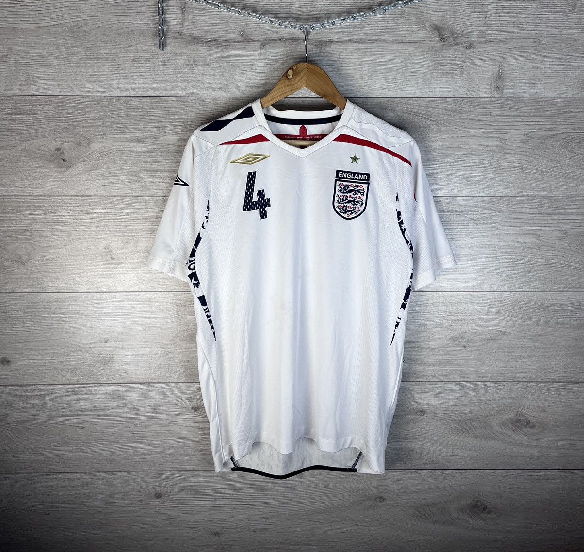 Umbro Vintage football t-shirt Umbro England #4 Gerrard size M 07s Size US M / EU 48-50 / 2 - 2 Thumbnail