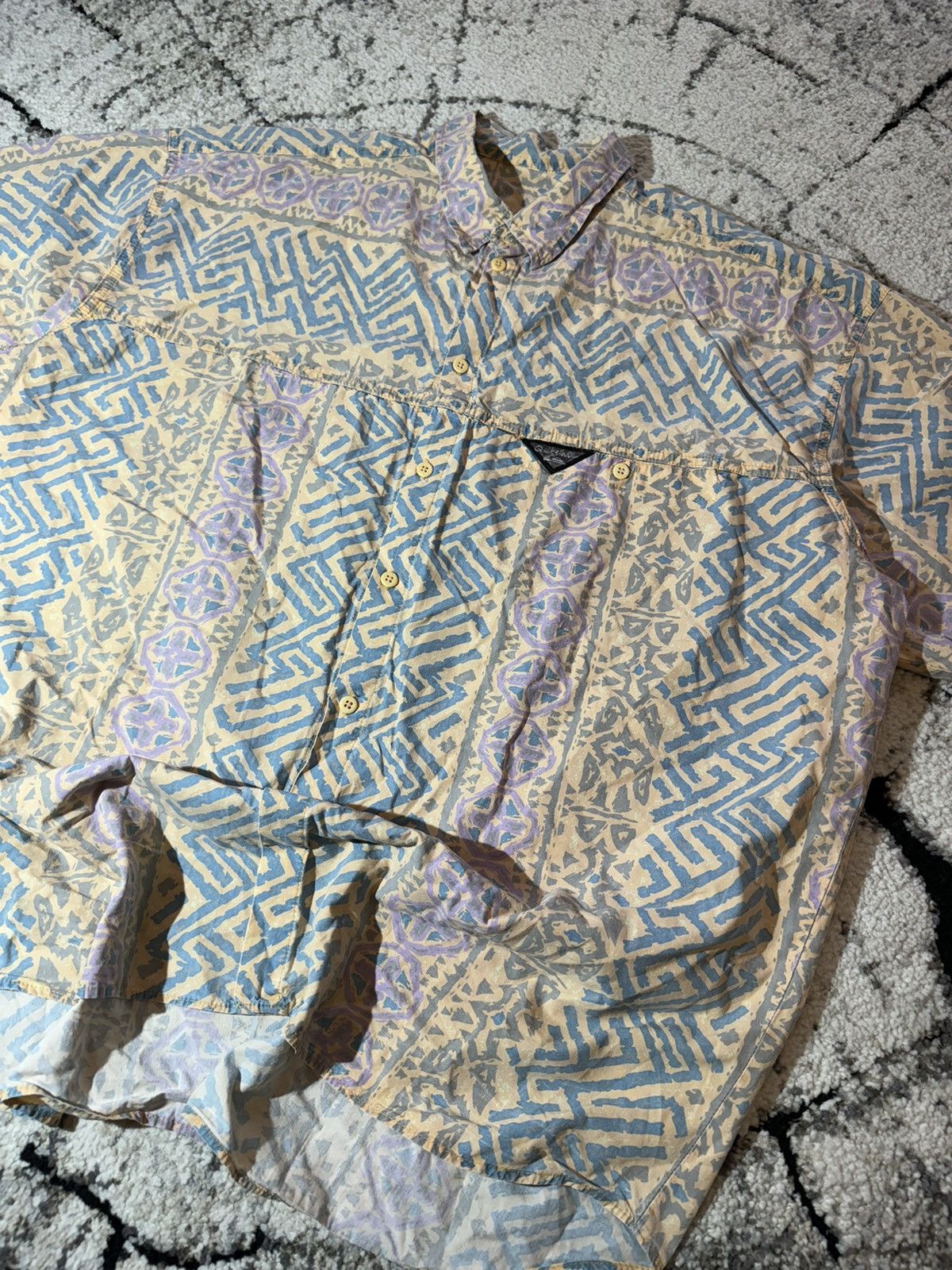 Quiksilver × Vintage 90’s Vintage Quiksilver AOP Aztec Surf USA Corduroy Shirt Size US XXL / EU 58 / 5 - 7 Thumbnail