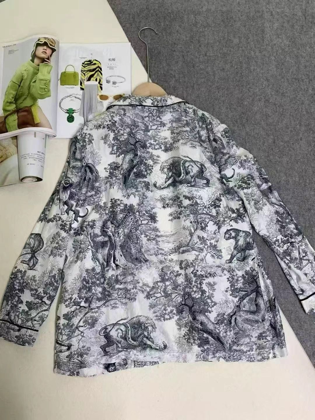 Dior Dior Blue Animal Jungle Print Silk Top 38 Size S / US 4 / IT 40 - 6 Thumbnail