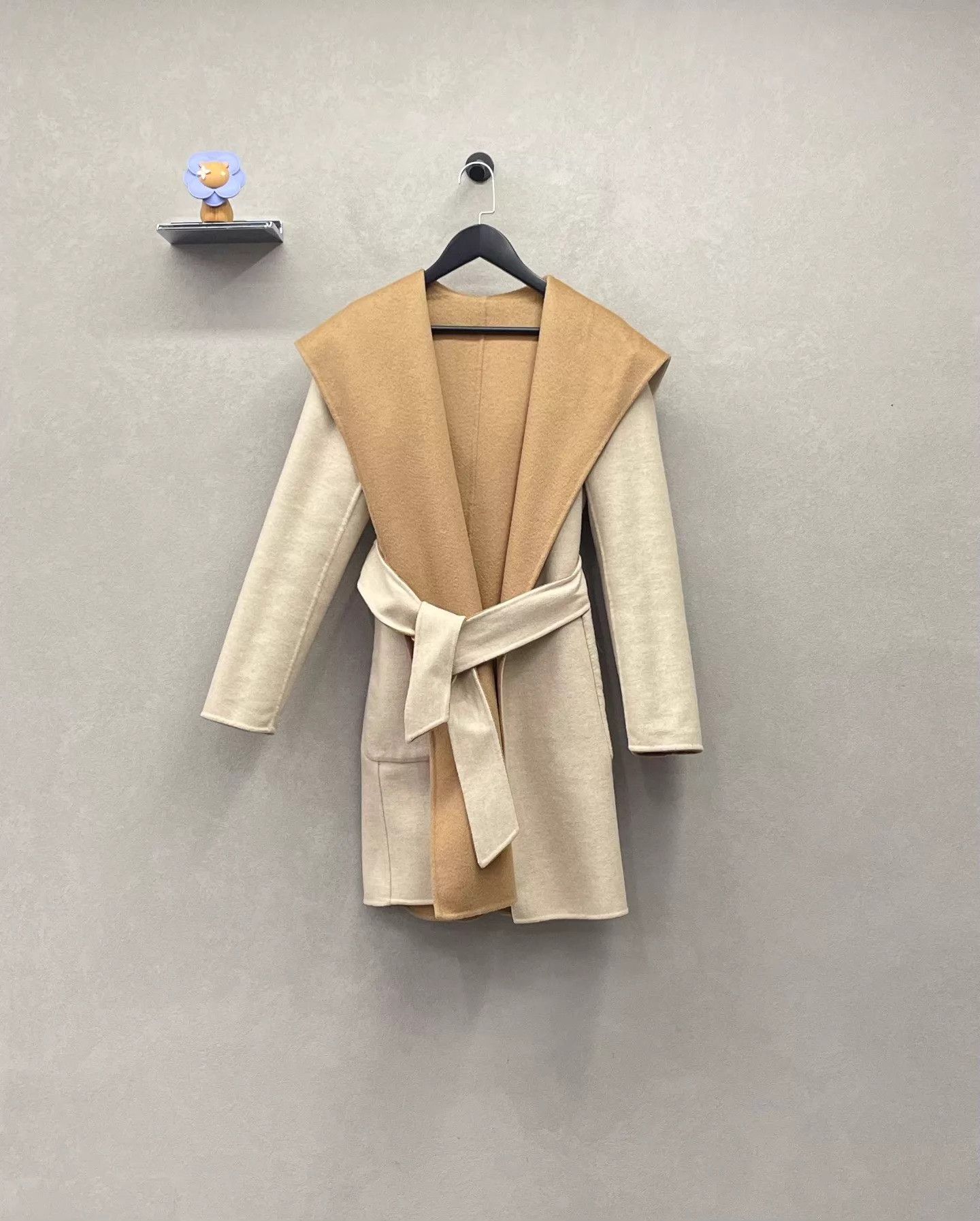 Max Mara Max Mara Classic Wool Double-Faced Camel Colorblock Coat 34 Size XS / US 0-2 / IT 36-38 - 4 Thumbnail