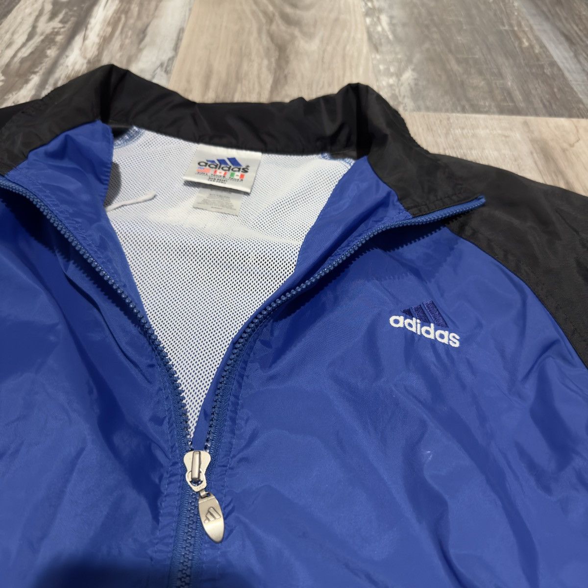 Adidas × Vintage Vintage Adidas Windbreaker Size L Size US L / EU 52-54 / 3 - 2 Thumbnail
