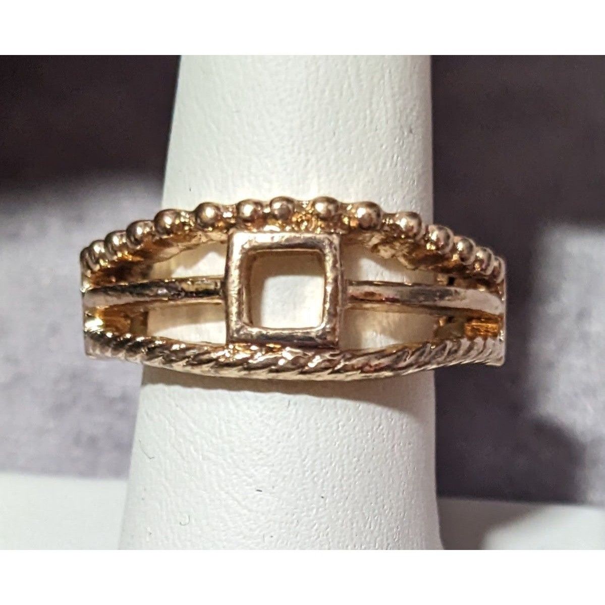Other Paparazzi A Square Deal Gold Tone Stretch Ring Size 8 Size ONE SIZE - 10 Thumbnail