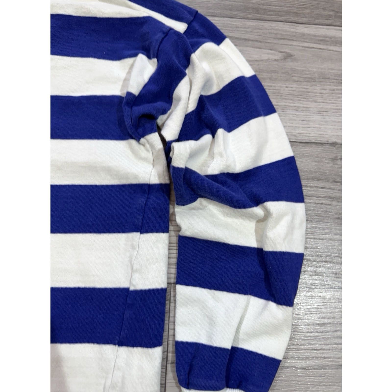 Umbro VINTAGE Umbro Rugby Shirt Mens L Long Sleeve White Blue Striped 90s Shirt Mens Boys Girls Size US L / EU 52-54 / 3 - 6 Thumbnail
