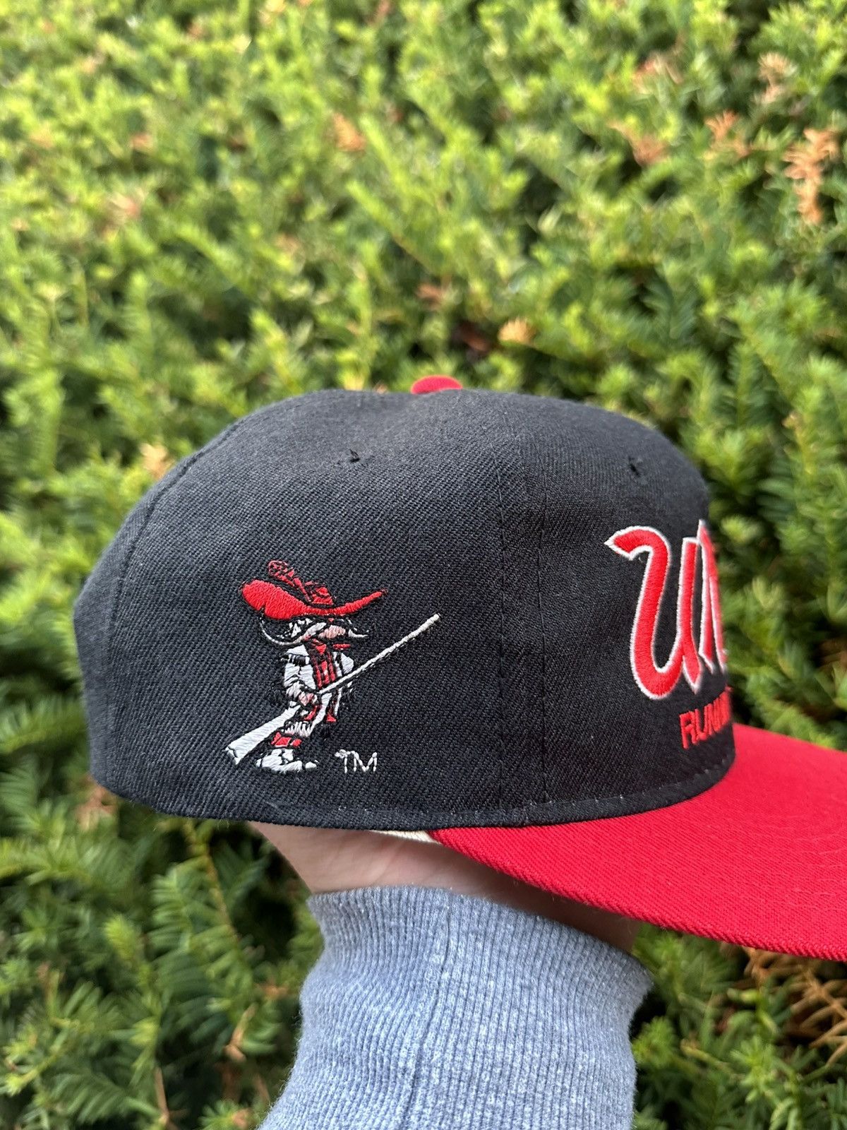 Sports Specialties Vintage unlv runnin rebel script sports specialties snaoback Size ONE SIZE - 13 Thumbnail
