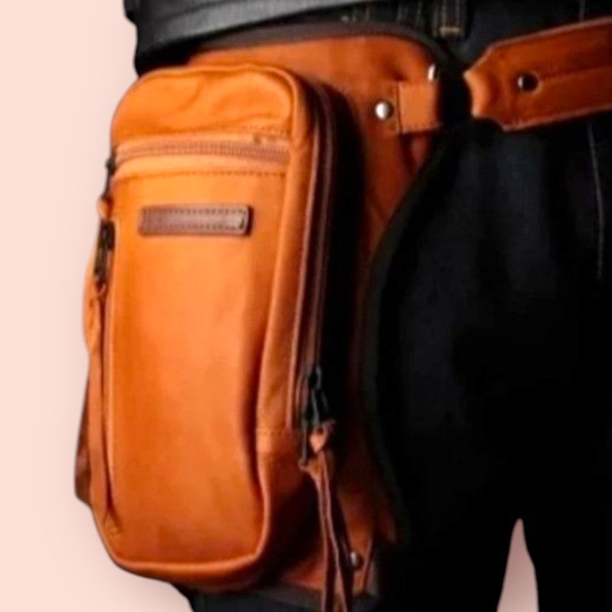 Genuine Leather KUSHITANI : 2 WAY LEATHER MOTORCYCLE/BIKERS LEG BAG Size ONE SIZE - 3 Thumbnail