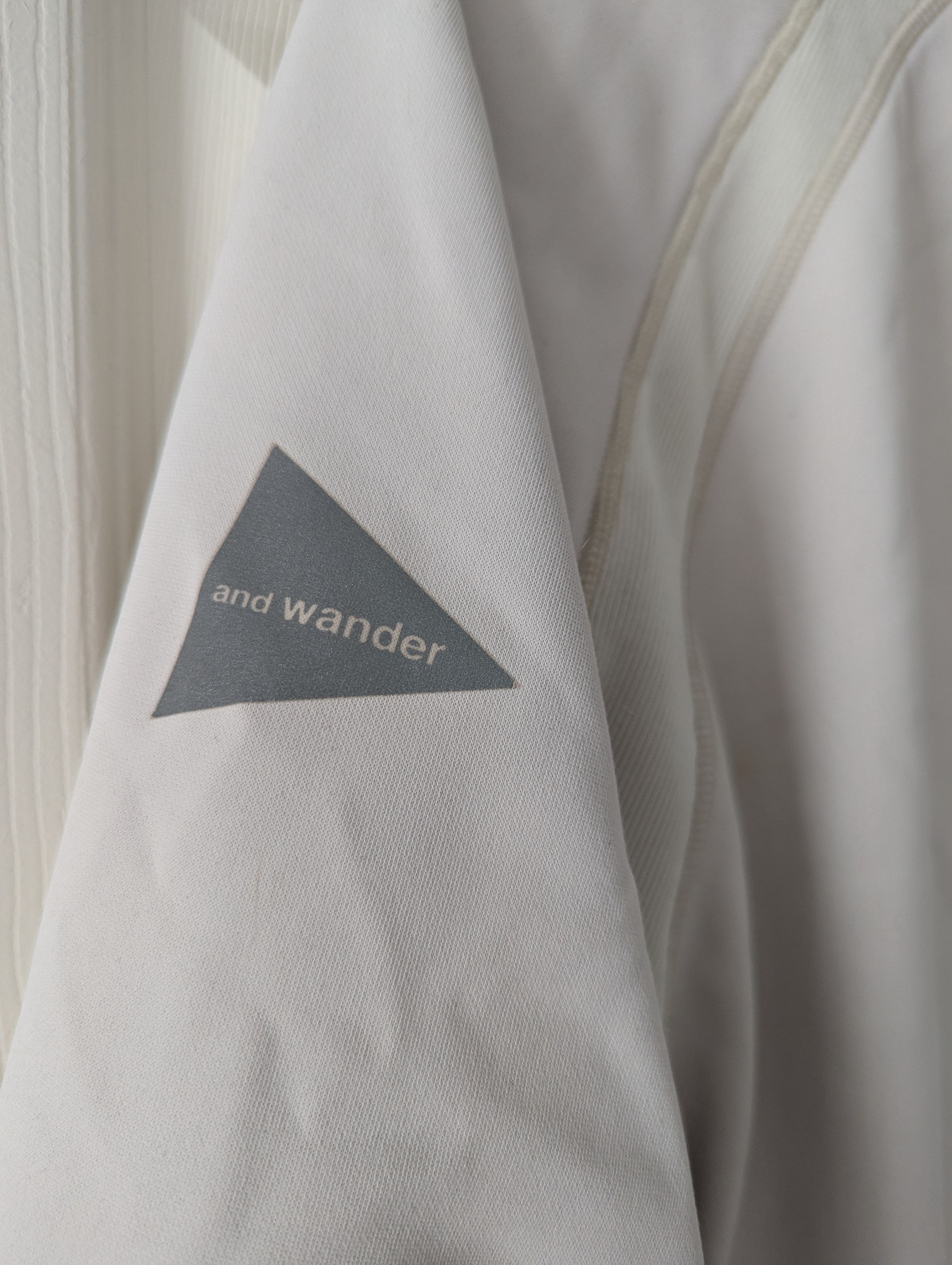 And Wander And Wander Front Pocket Crewneck Size US S / EU 44-46 / 1 - 5 Thumbnail