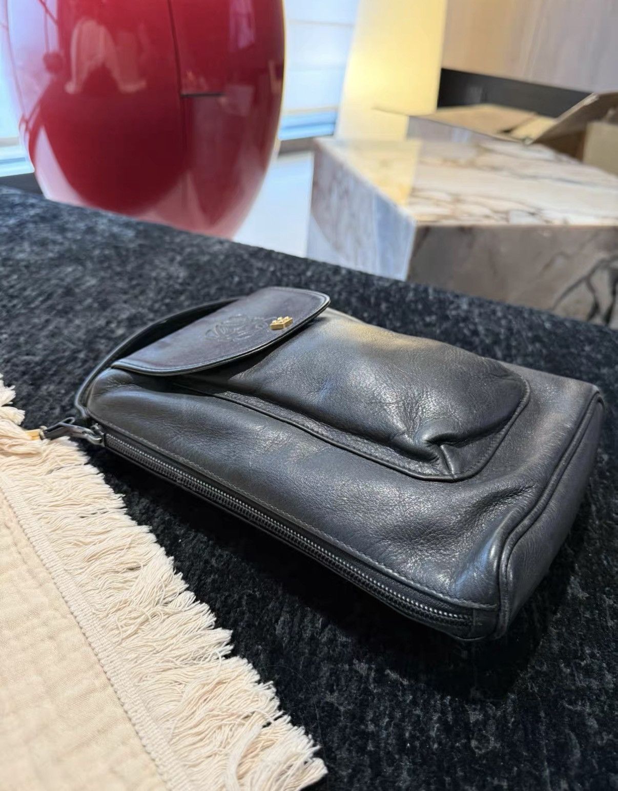 Loewe Loewe Vintage Black Lambskin Vertical Mini Handbag J36 Size ONE SIZE - 6 Thumbnail