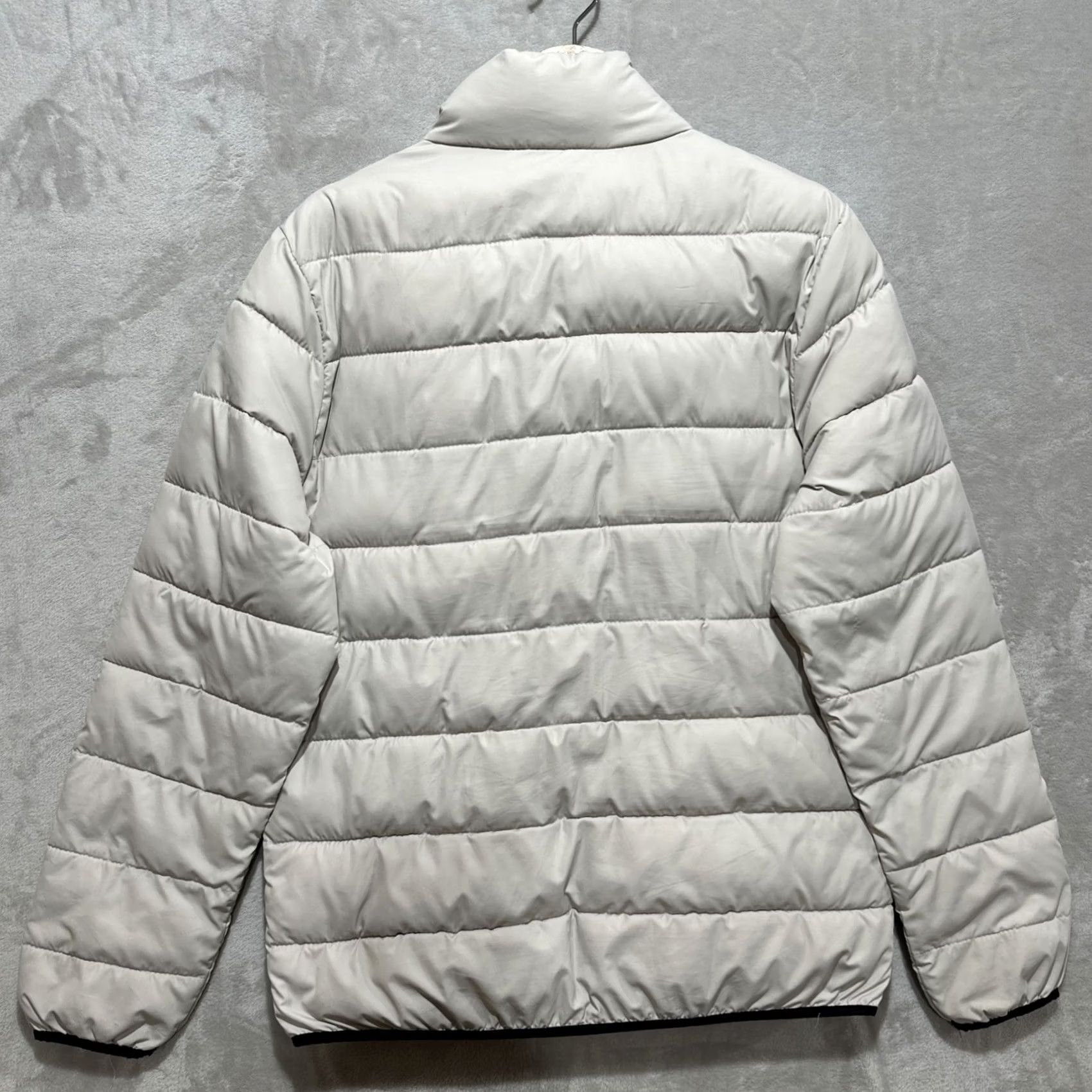 Abercrombie & Fitch Abercrombie & Fitch Puffer Jacket Women's XS Contrasting Black Zipper Detailing Jacket Size XS / US 0-2 / IT 36-38 - 5 Thumbnail
