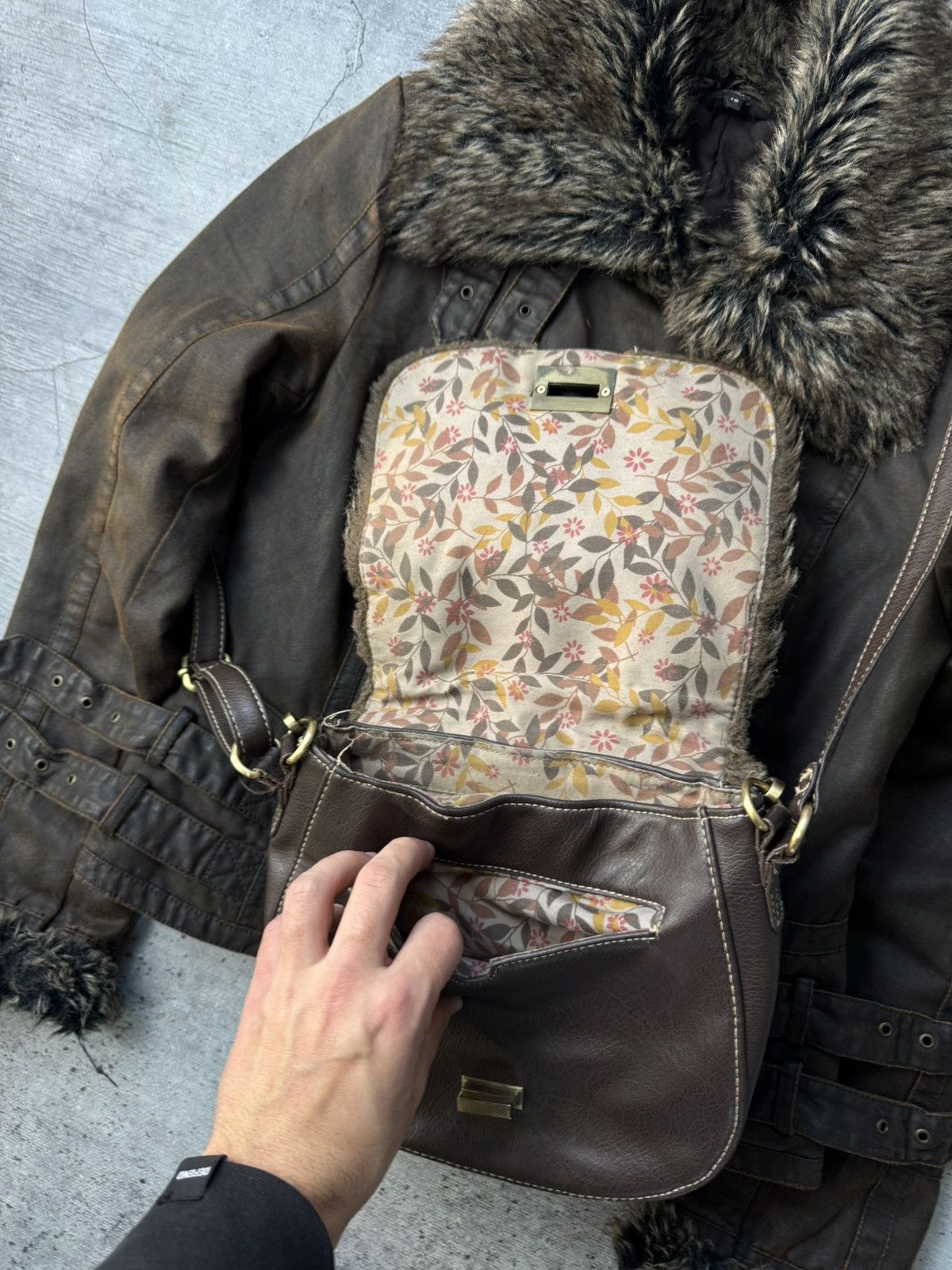 Hysteric Glamour Miss Sixty Y2K Hysteric Glamour Style Faux Fur Bag Size ONE SIZE - 4 Thumbnail