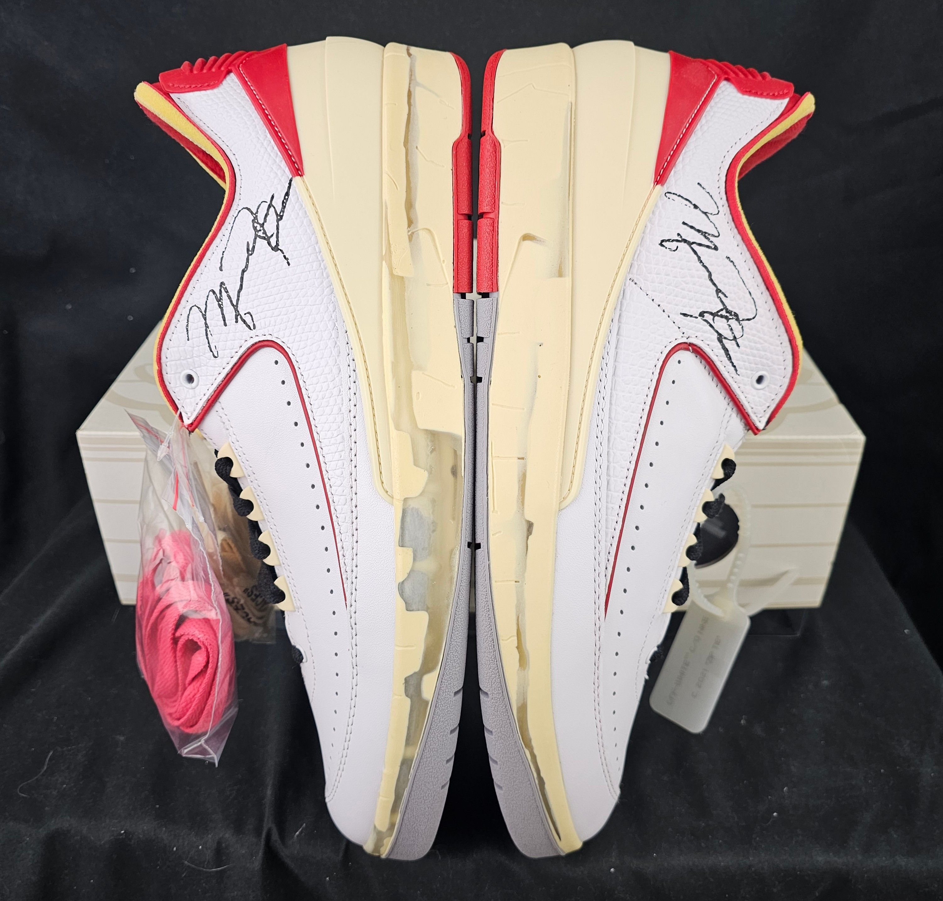 Jordan Brand Nike Air Jordan 2 Retro Low SP Off-White Varsity Red Chicago Size US 13 / EU 46 - 6 Thumbnail
