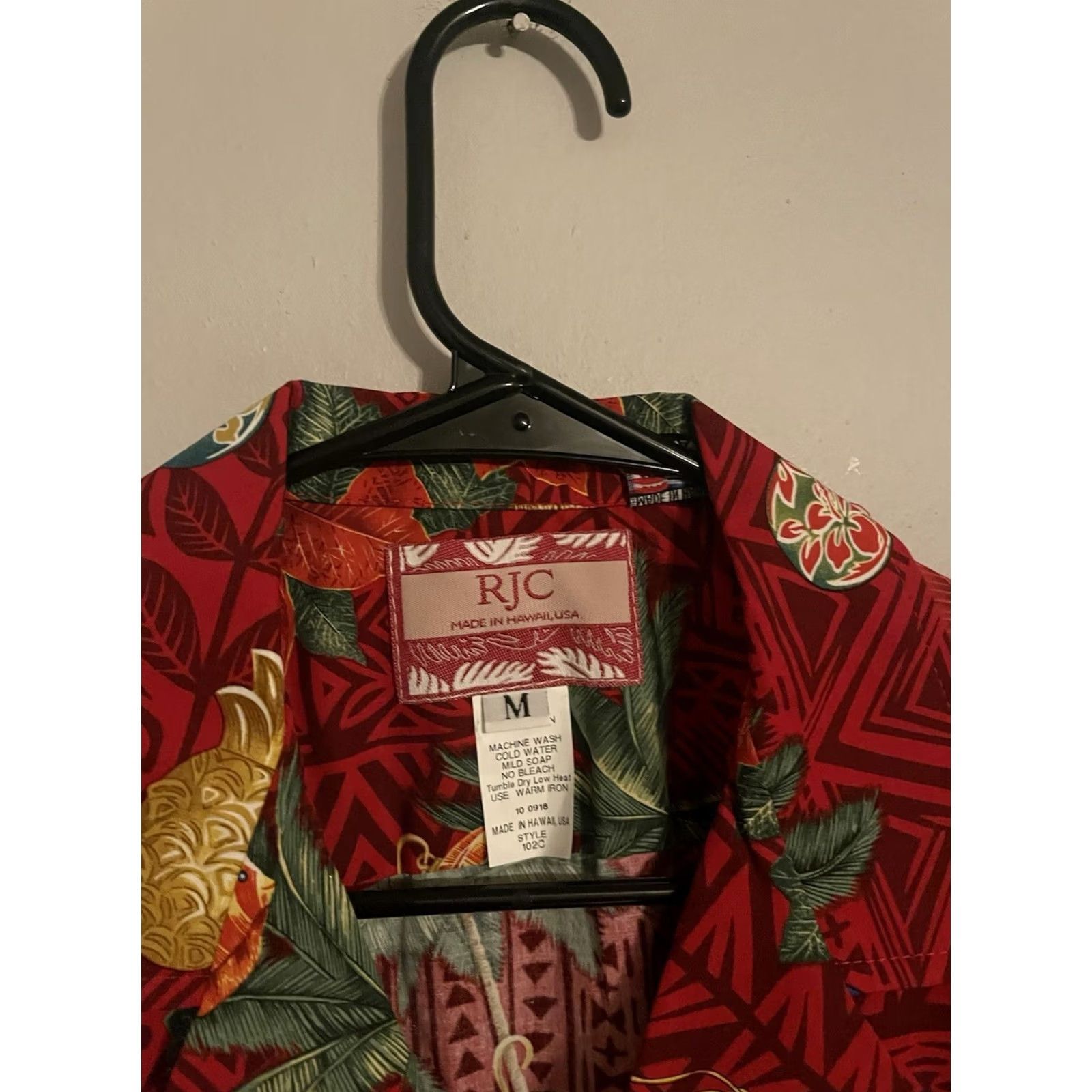 Vintage RJC Hawaiian Shirt Red Floral Santa Button Up Mens M Made in USA Size US M / EU 48-50 / 2 - 4 Thumbnail