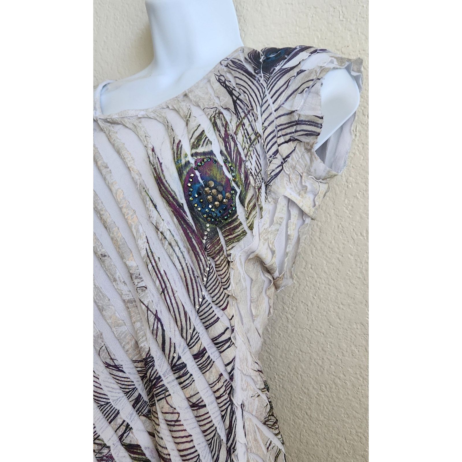 Other Studio Y Beige Striped Floral Print Rhinestone Top Small Size S / US 4 / IT 40 - 2 Thumbnail