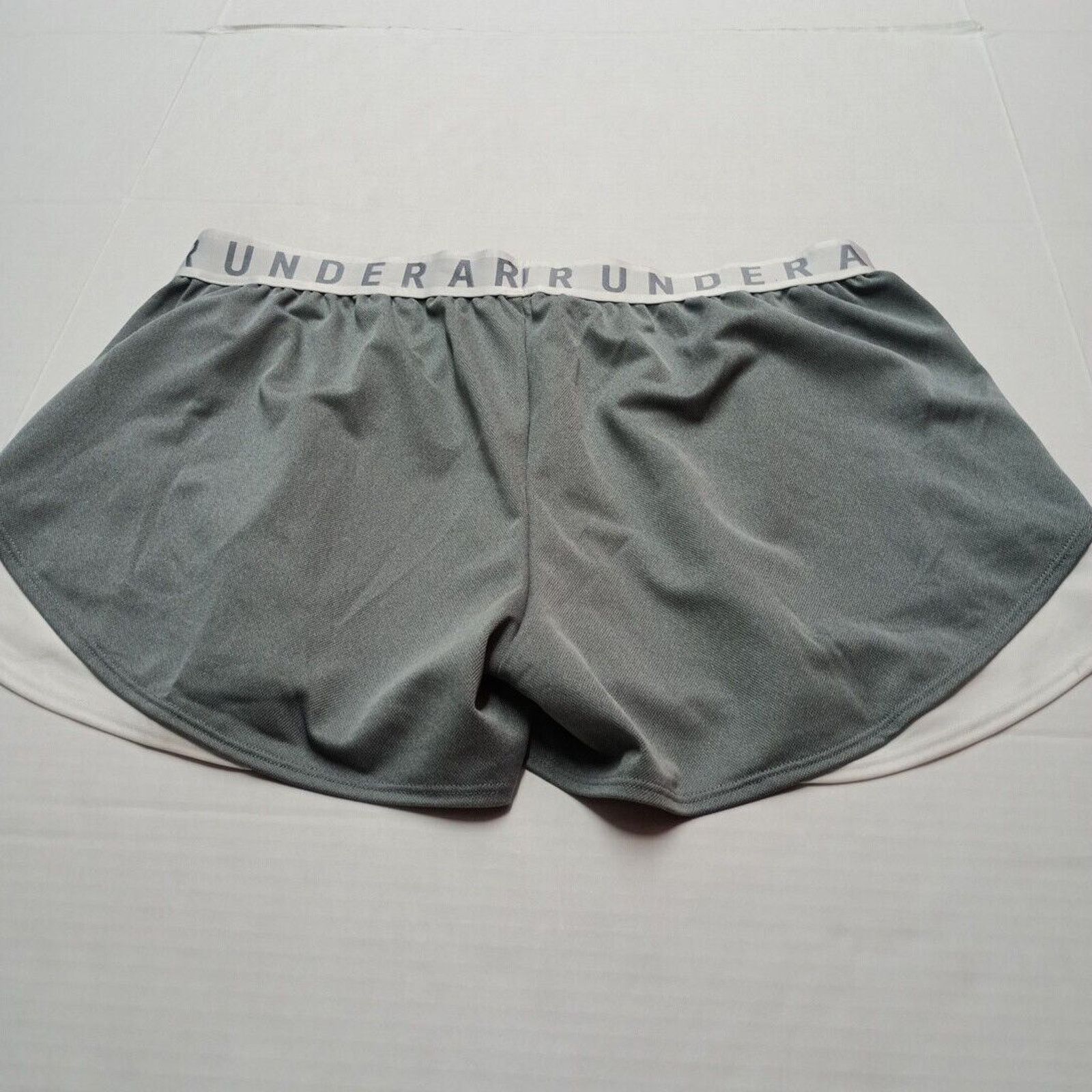 Under Armour Under Armour Shorts Women's XL Gray White Loose Fit Pull On Size 34" / US 12 / IT 48 - 7 Thumbnail