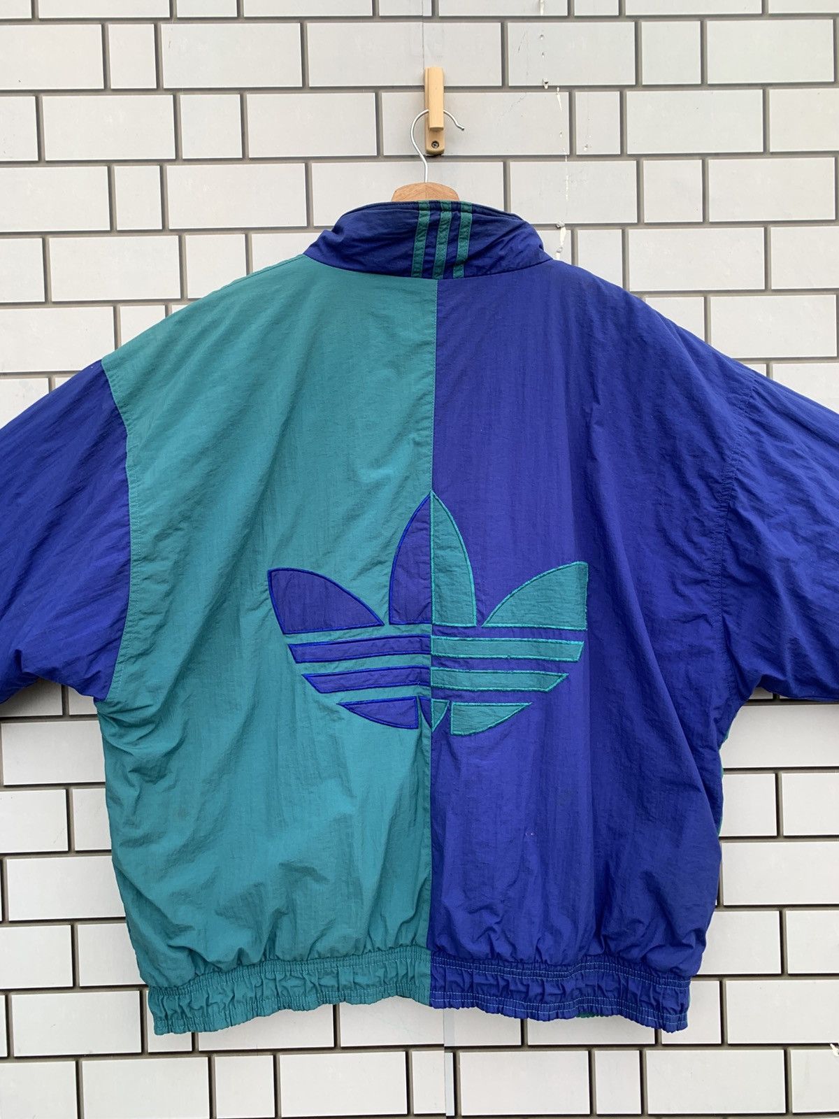 Adidas Vintage 90s Adidas Big Logo Oversized Jacket Size US L / EU 52-54 / 3 - 6 Thumbnail