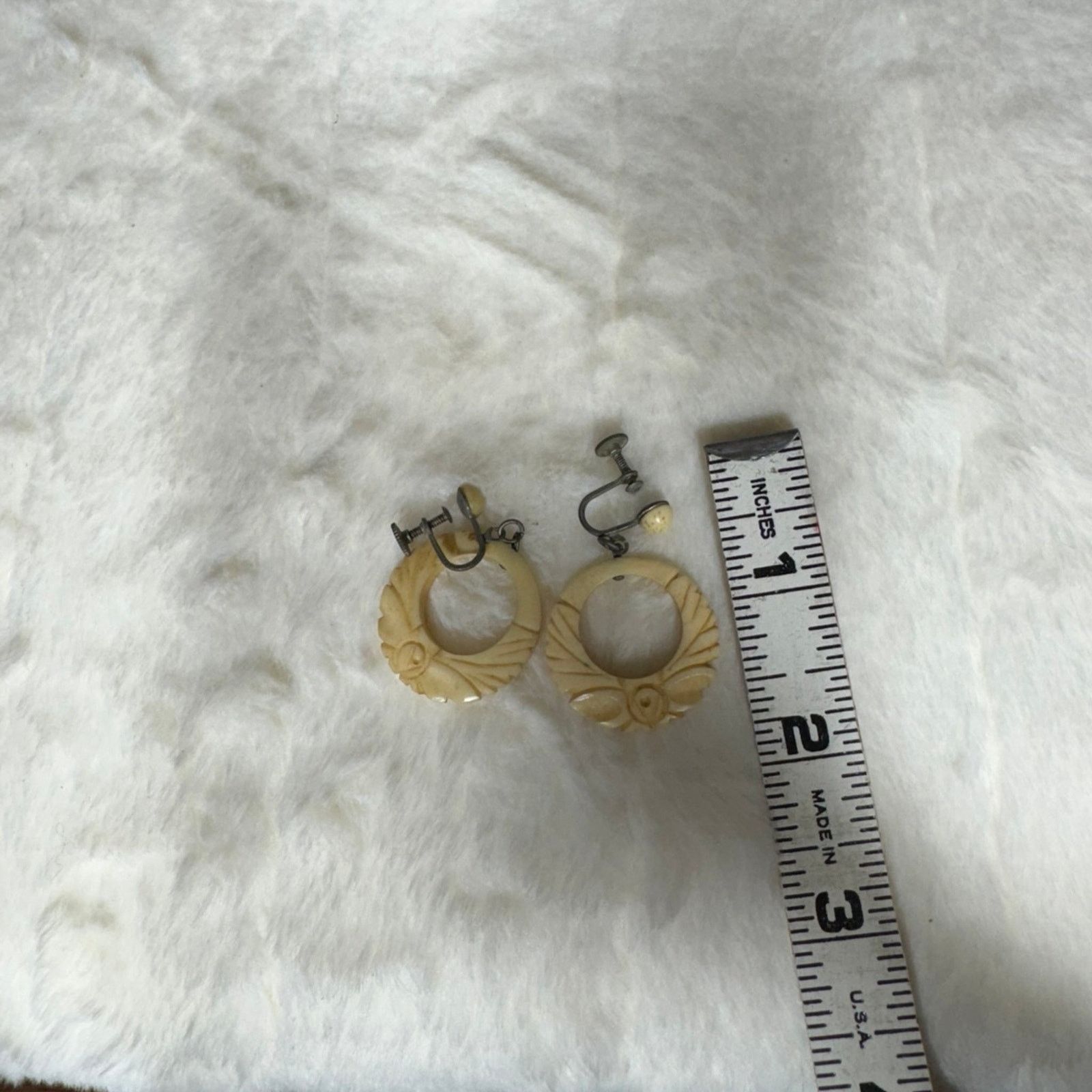 NBDN Nobrandedon VTG bone carved earrings Size ONE SIZE - 5 Thumbnail