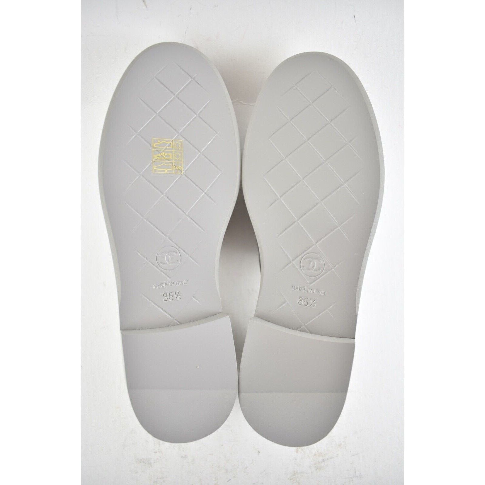 Chanel 21B Quilted Flap Turnlock CC Logo Mule Slip Flat Loafer 35.5 Size US 5.5 / IT 35.5 - 12 Thumbnail