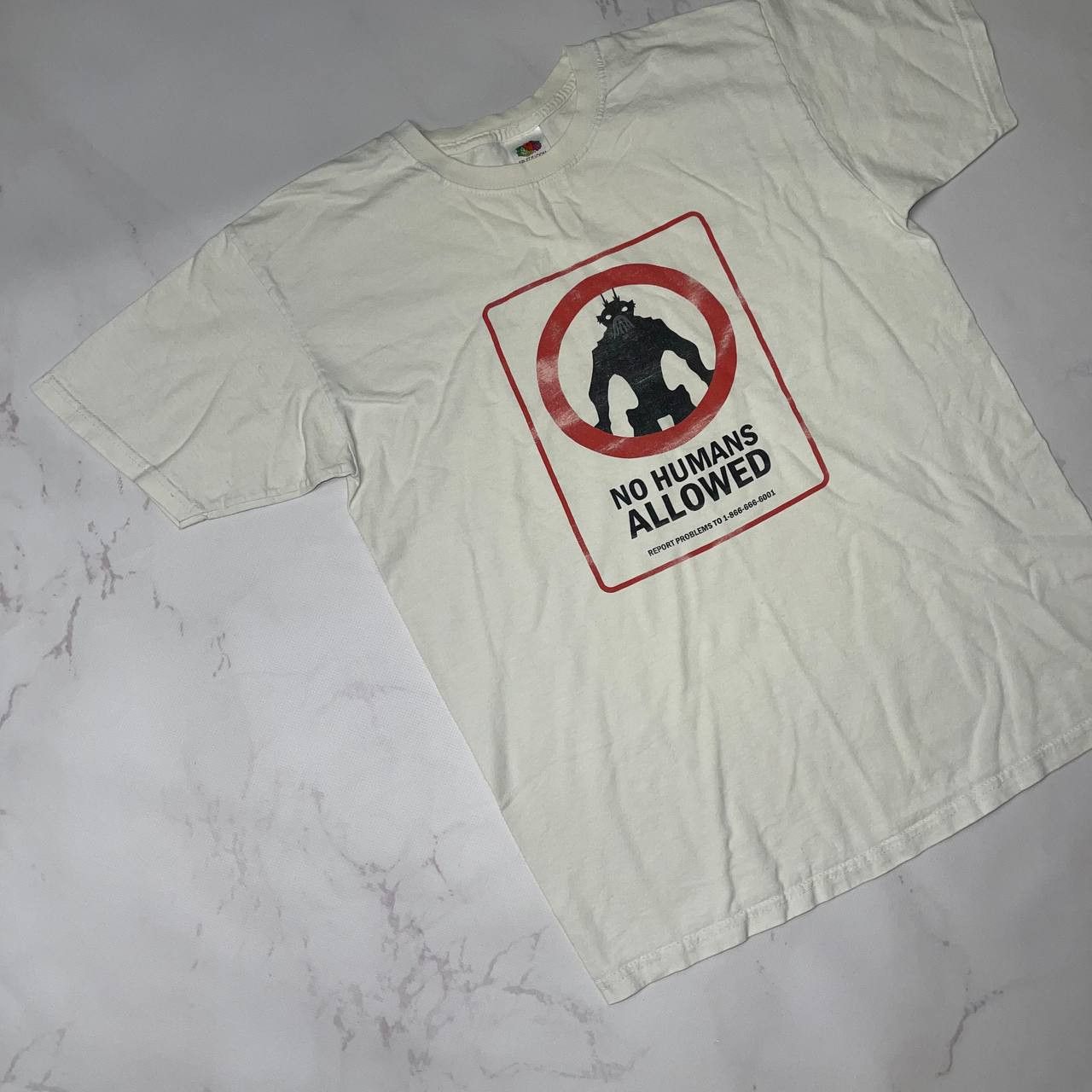 Vintage Vintage Y2K District 9 Movie Humans Only Sci Fi Film Art SzM Size US M / EU 48-50 / 2 - 4 Thumbnail