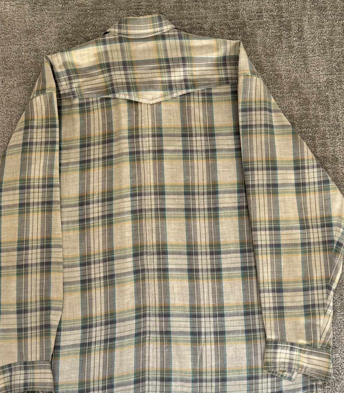 Issey Miyake 1994 Issey Miyake Rare Vintage Yellow Button Up Runway Shirt Size US L / EU 52-54 / 3 - 3 Thumbnail
