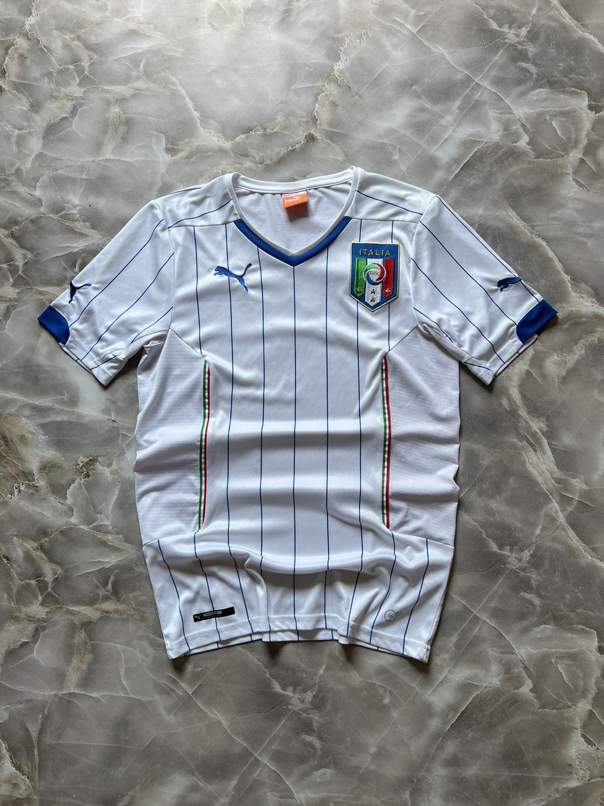 Puma Vintage Puma Italia Y2k soccer jersey Size US S / EU 44-46 / 1 - 1 Thumbnail