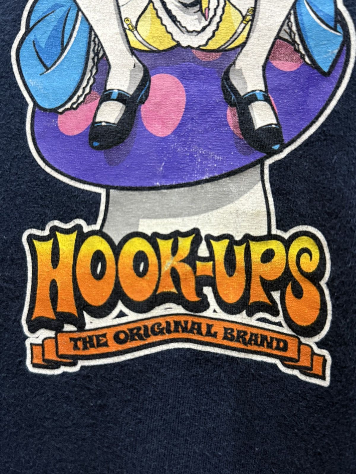 Hook-Ups Vintage 90s Hook Ups Smoking Girl Skateboard Tee Size US L / EU 52-54 / 3 - 4 Thumbnail