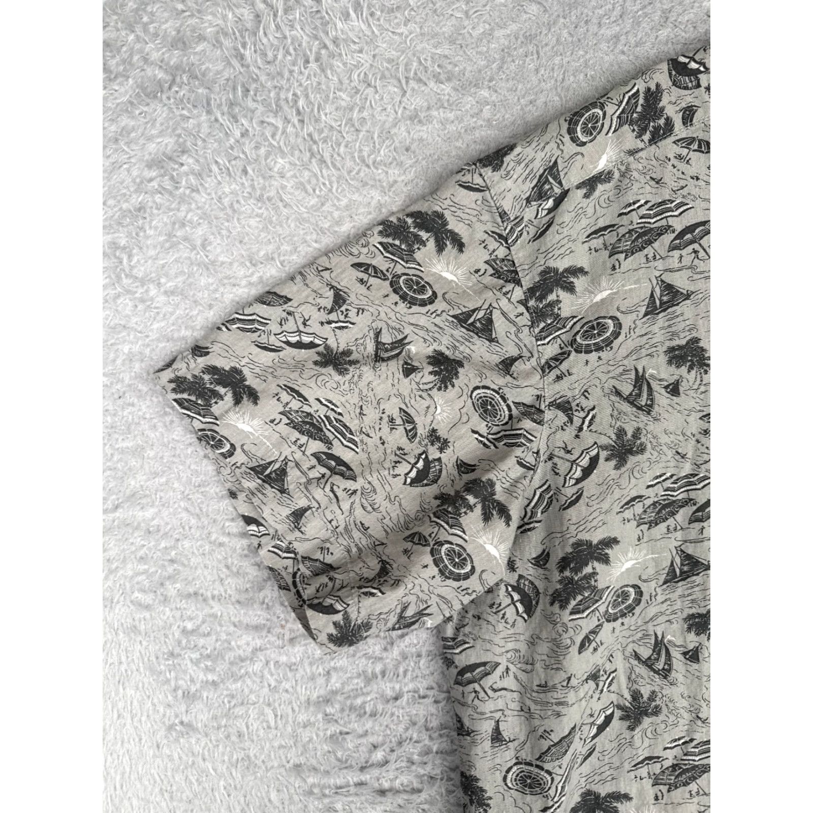 Vintage Columbia Shirt Men Large Gray Floral Sailboat Beach 100% Cotton Hawaiian Button Size US L / EU 52-54 / 3 - 3 Thumbnail