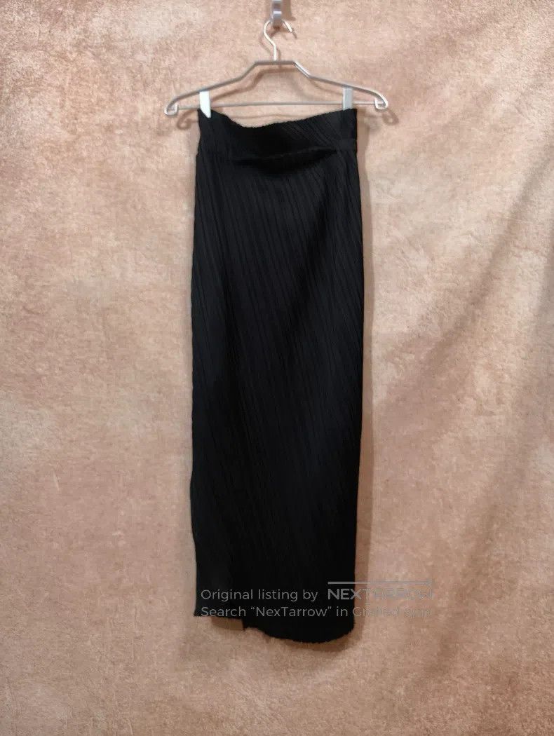 Issey Miyake Issey Miyake Main Line Black Midi Skirt Size 25" / US 0 / IT 36 - 1 Thumbnail